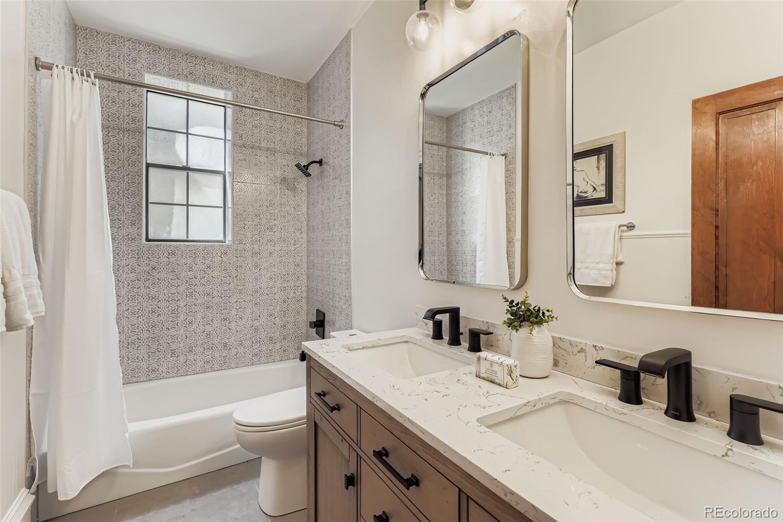 MLS Image #11 for 1215 n emerson street ,denver, Colorado