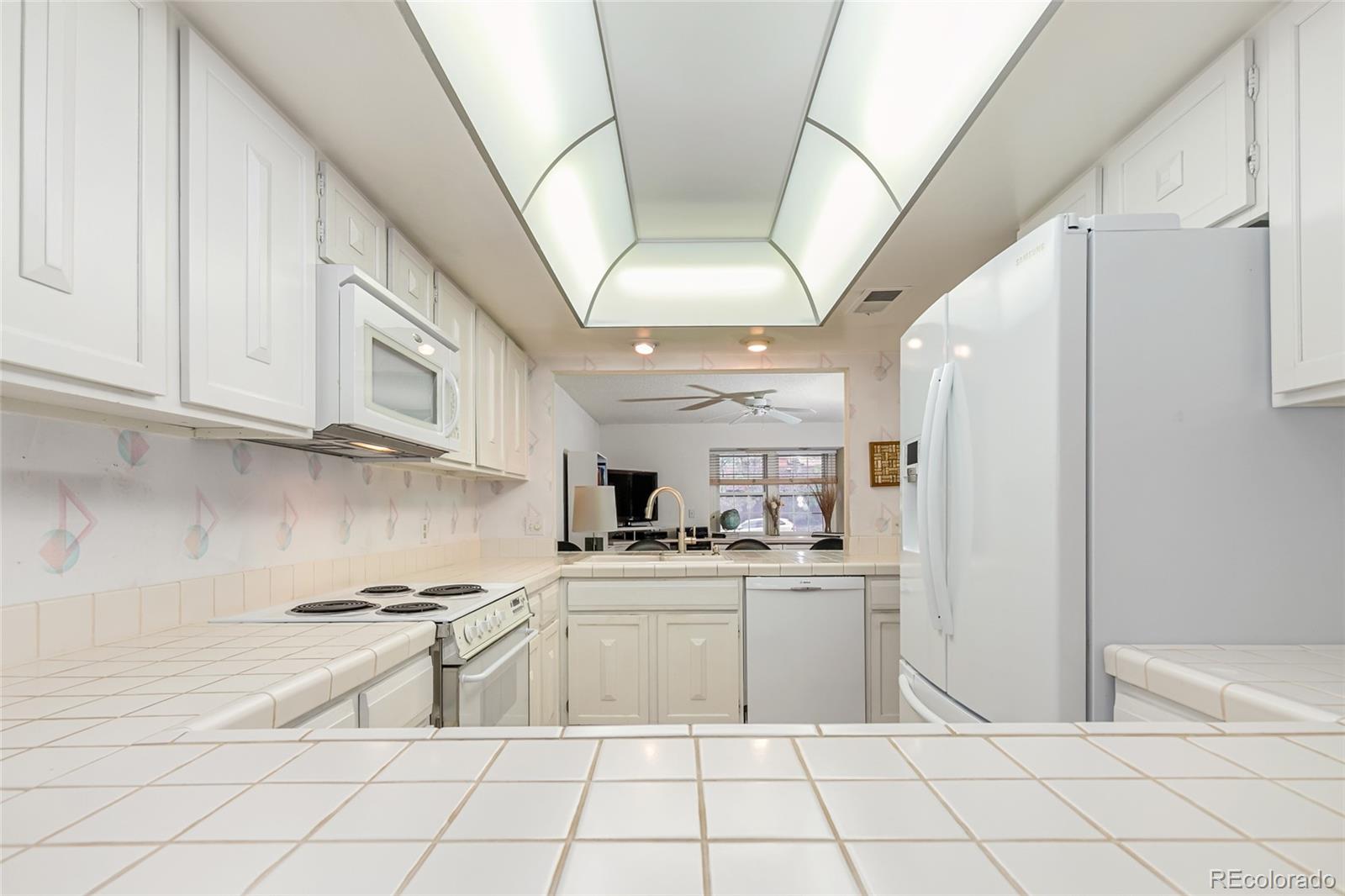 MLS Image #17 for 2770 s elmira street,denver, Colorado