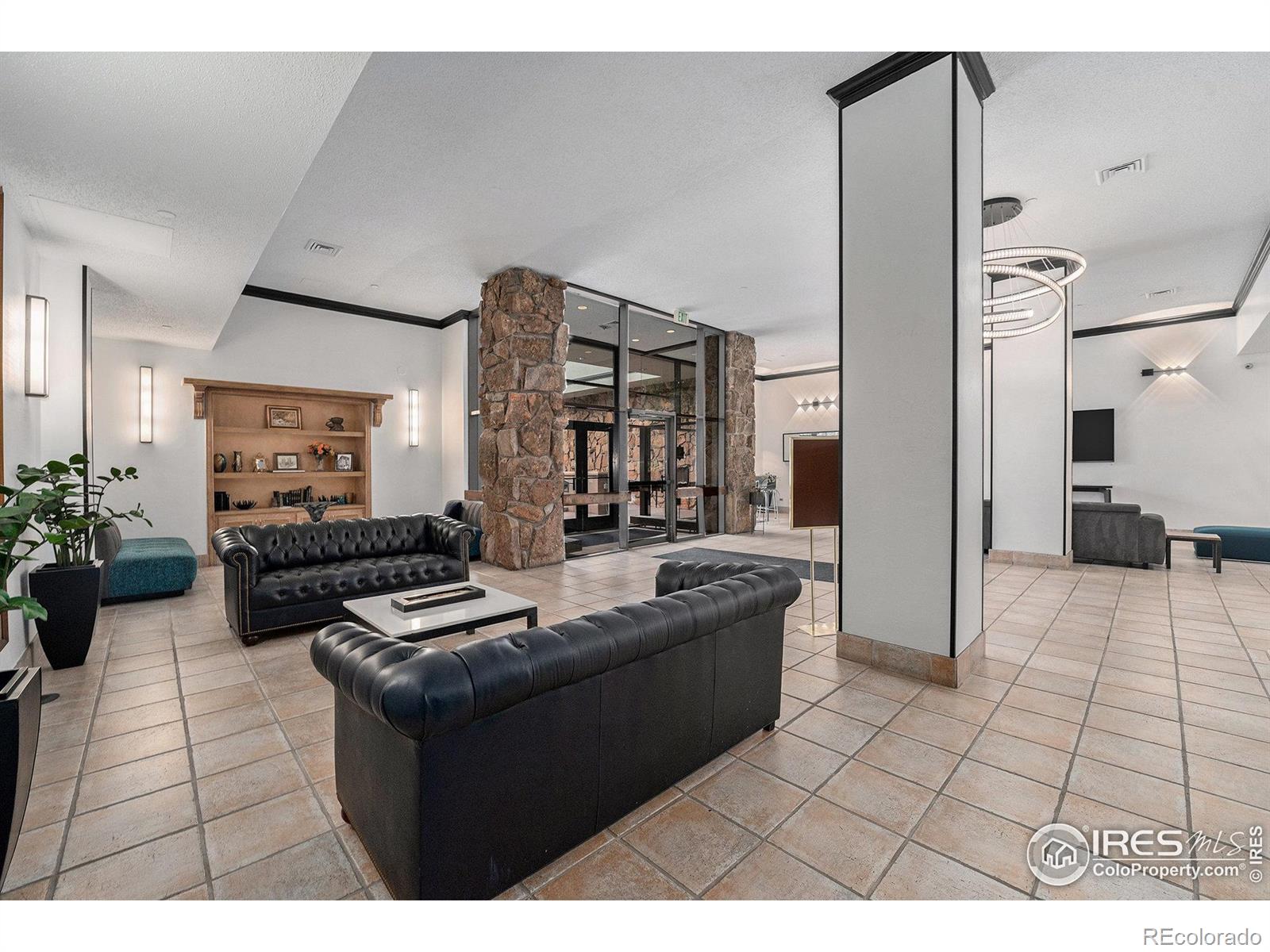 MLS Image #2 for 1020  15th street,denver, Colorado