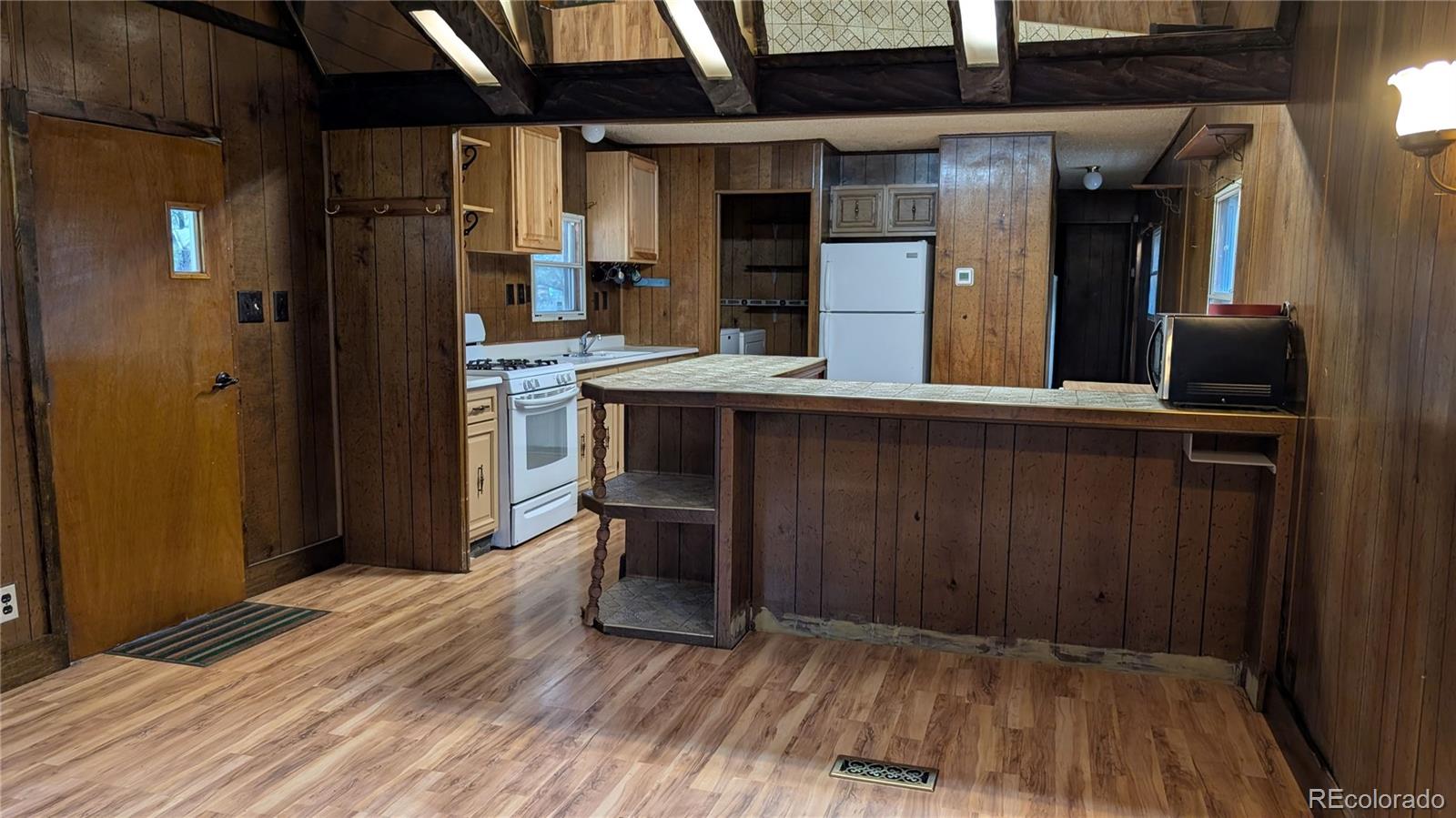 MLS Image #10 for 320  forest glen trail,florissant, Colorado