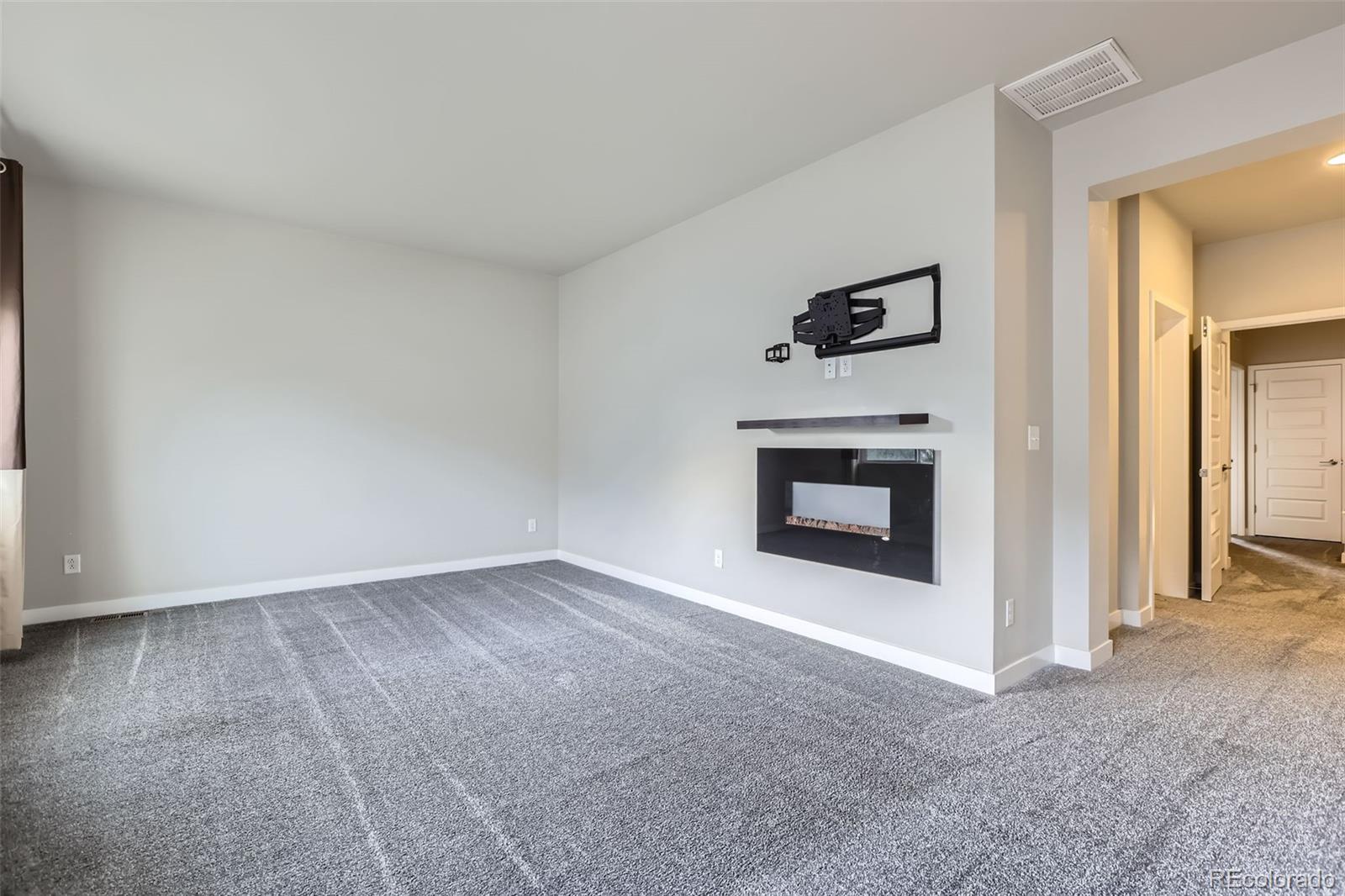 MLS Image #15 for 6757  warren drive,denver, Colorado