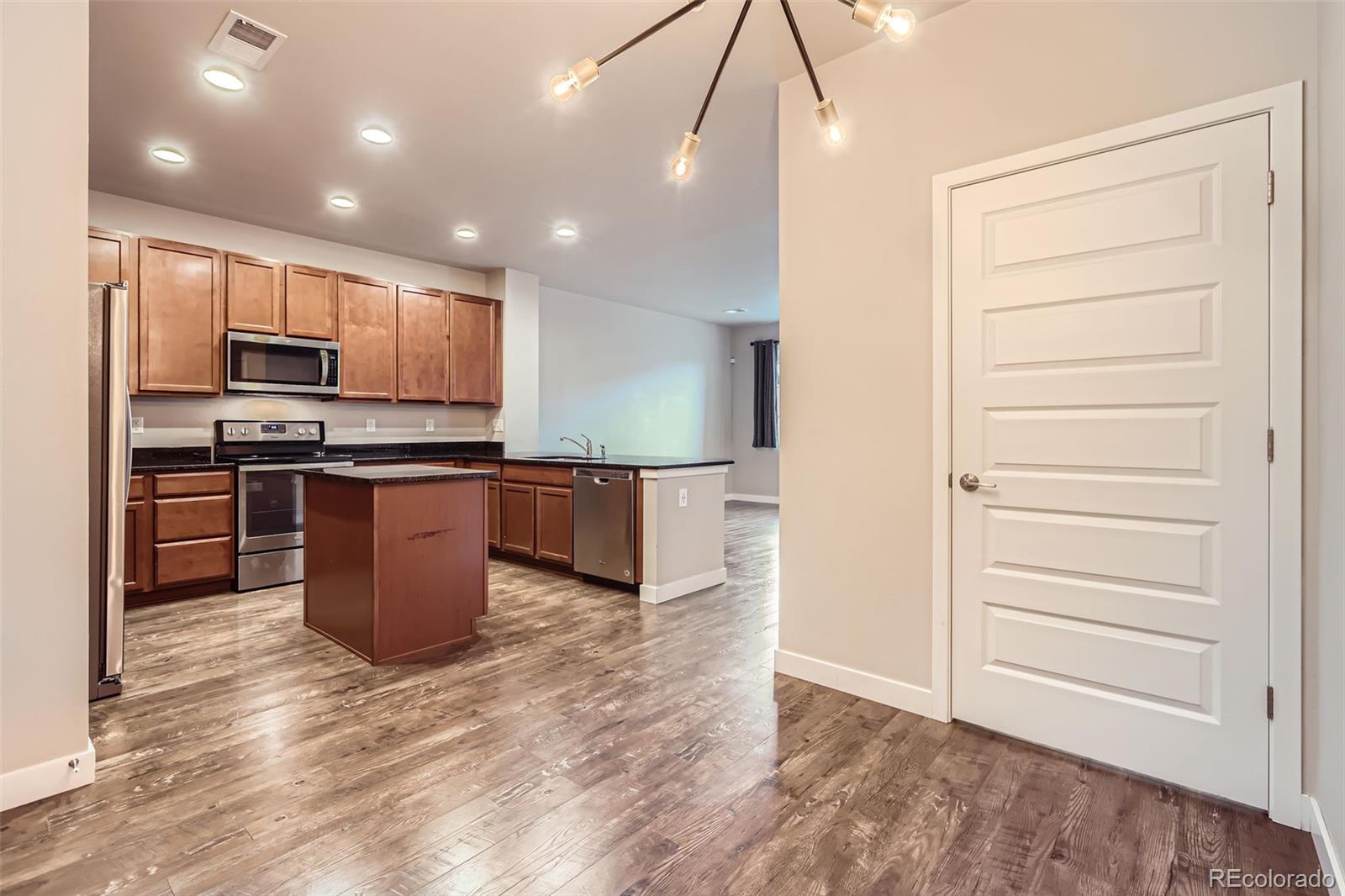 MLS Image #6 for 6757  warren drive,denver, Colorado