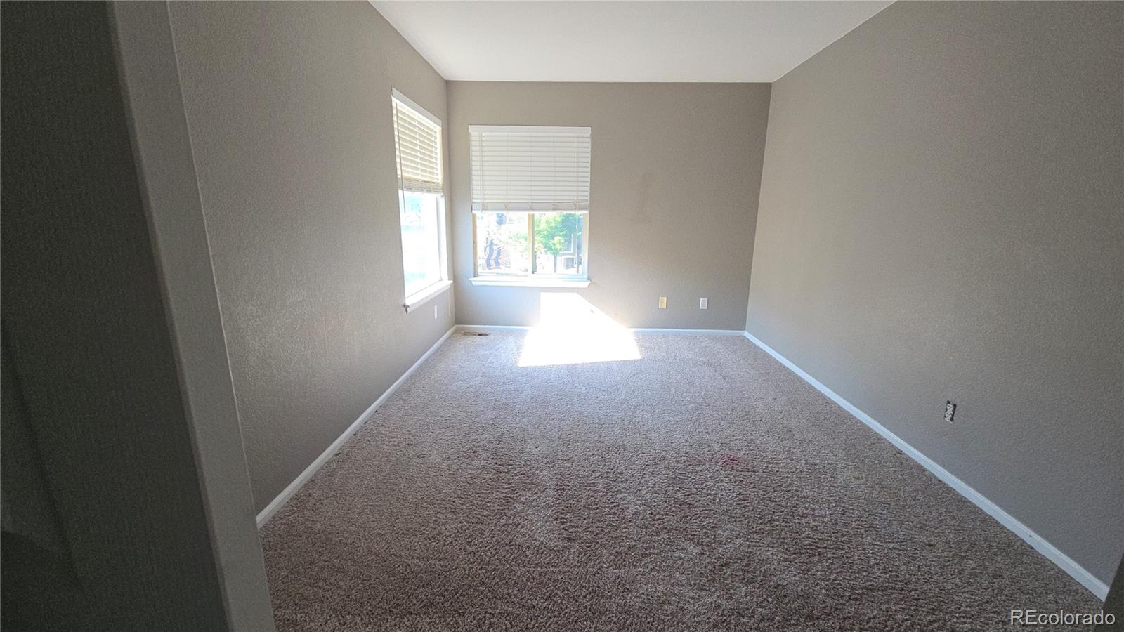MLS Image #23 for 20864 e 49th avenue,denver, Colorado