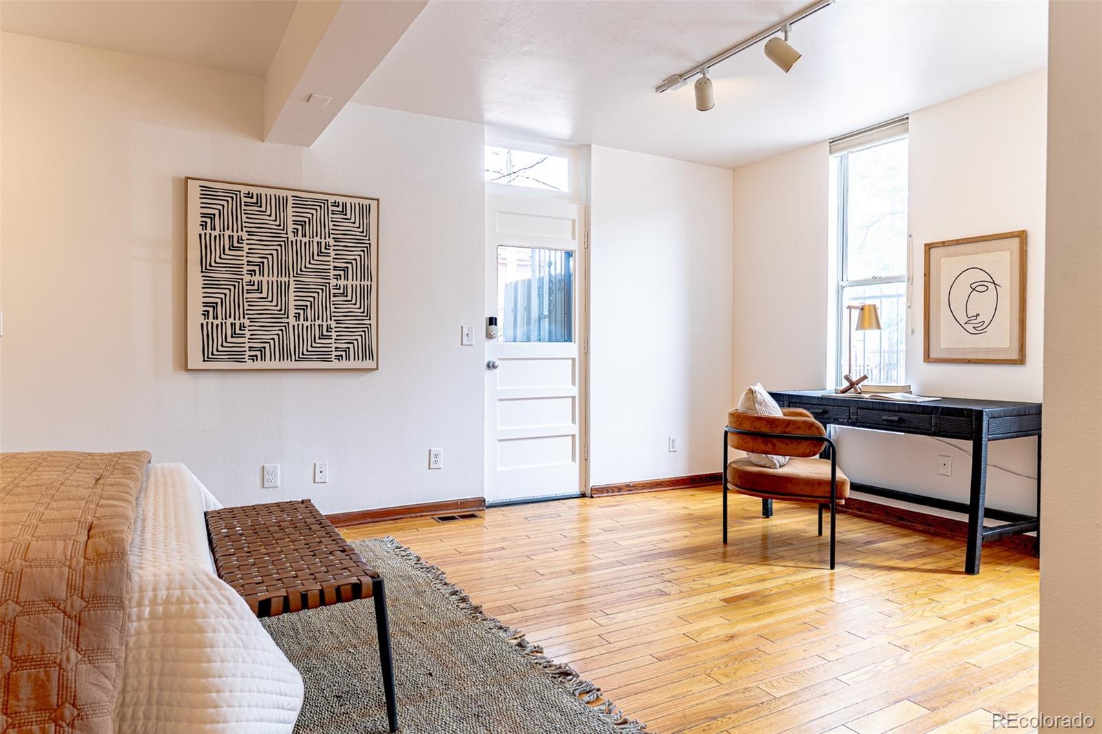 MLS Image #14 for 1732 n marion street,denver, Colorado