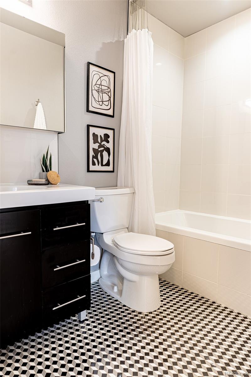 MLS Image #16 for 1732 n marion street,denver, Colorado