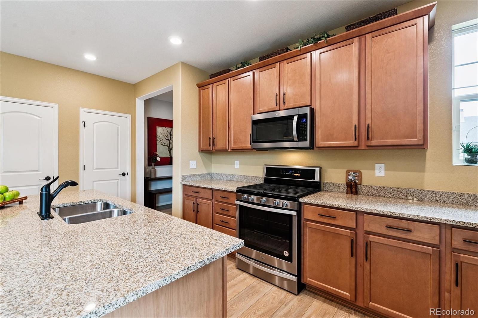 MLS Image #10 for 10159 e 25th drive,aurora, Colorado