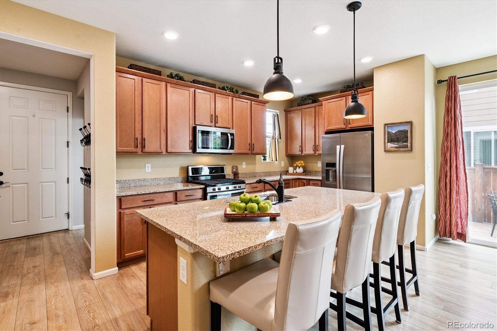 MLS Image #12 for 10159 e 25th drive,aurora, Colorado
