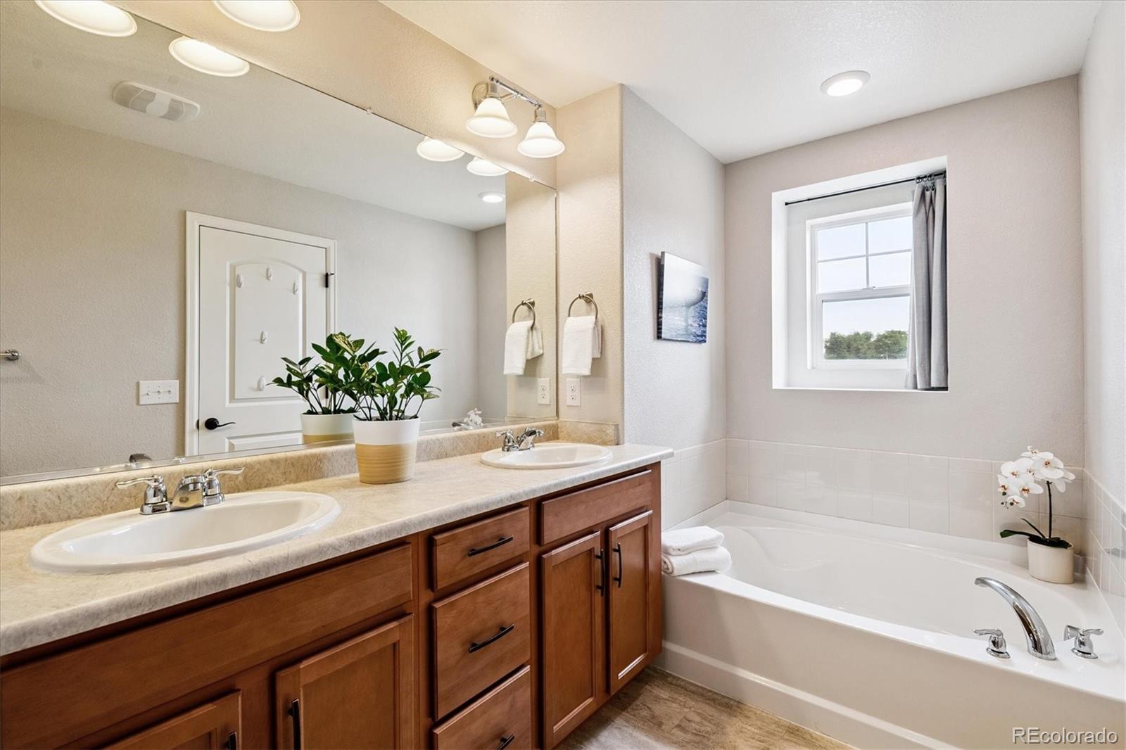 MLS Image #30 for 10159 e 25th drive,aurora, Colorado