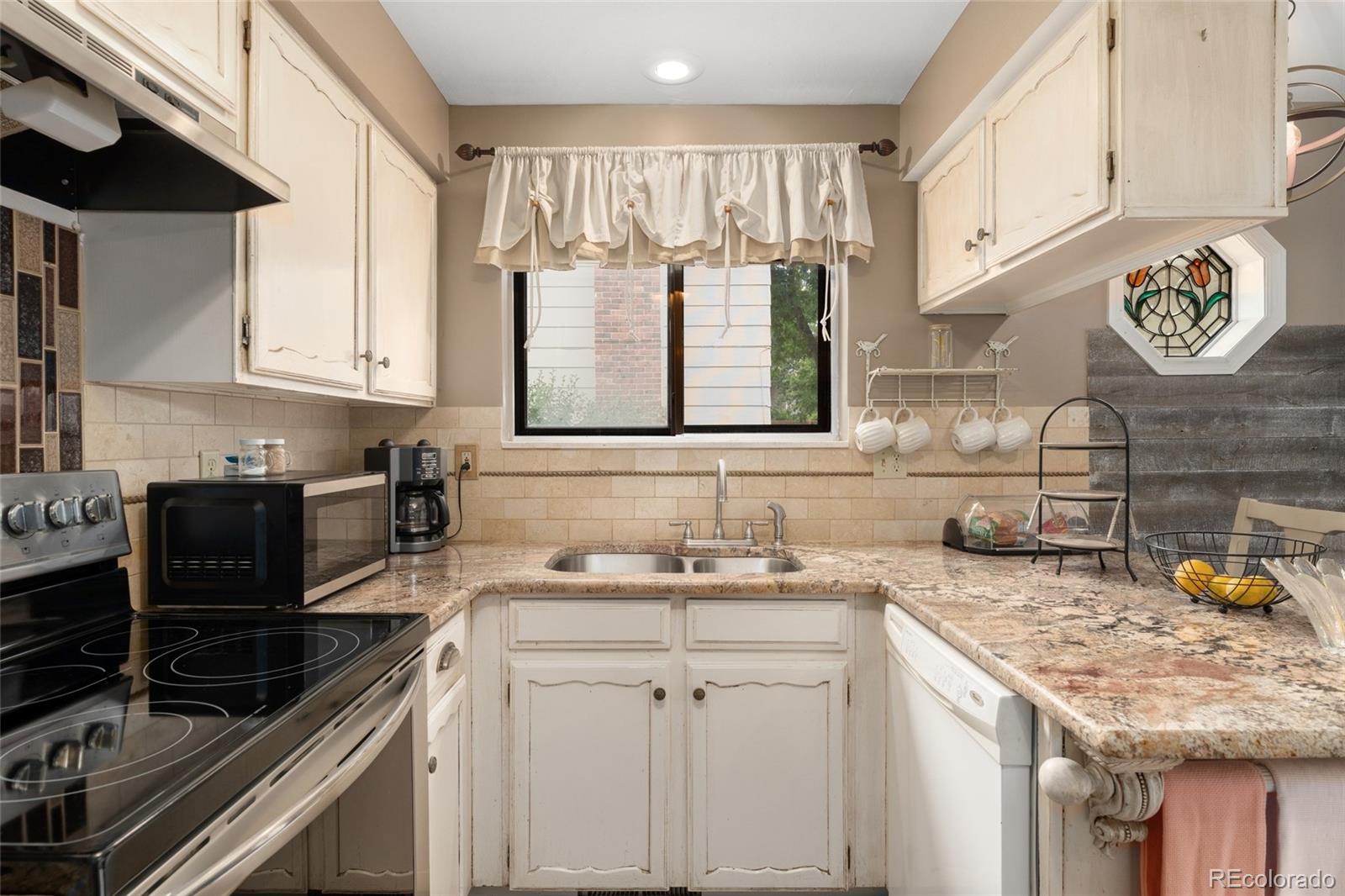 MLS Image #13 for 7655 w polk avenue,littleton, Colorado