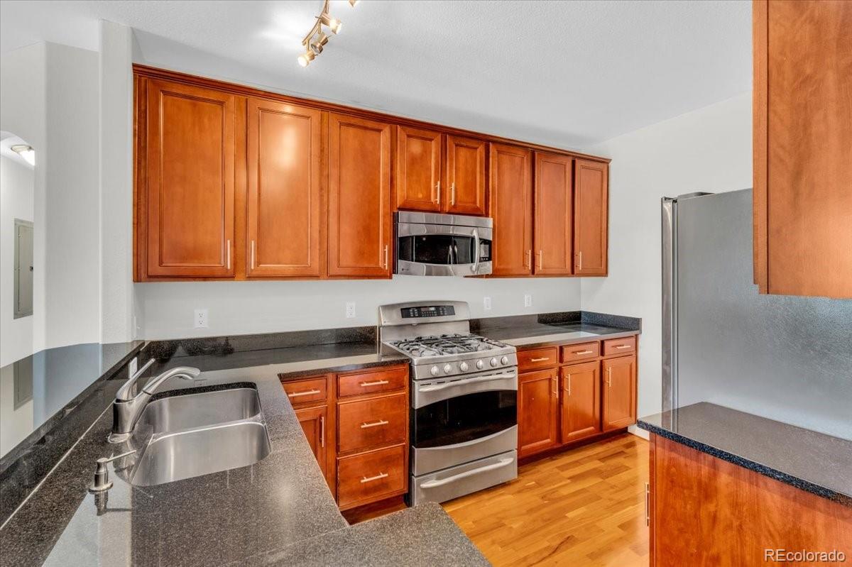 MLS Image #4 for 9059 e panorama circle,englewood, Colorado