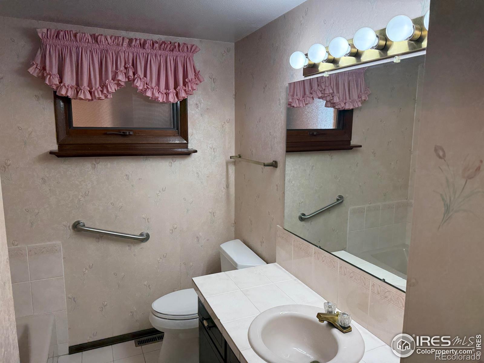 MLS Image #29 for 717 w 36th street,loveland, Colorado