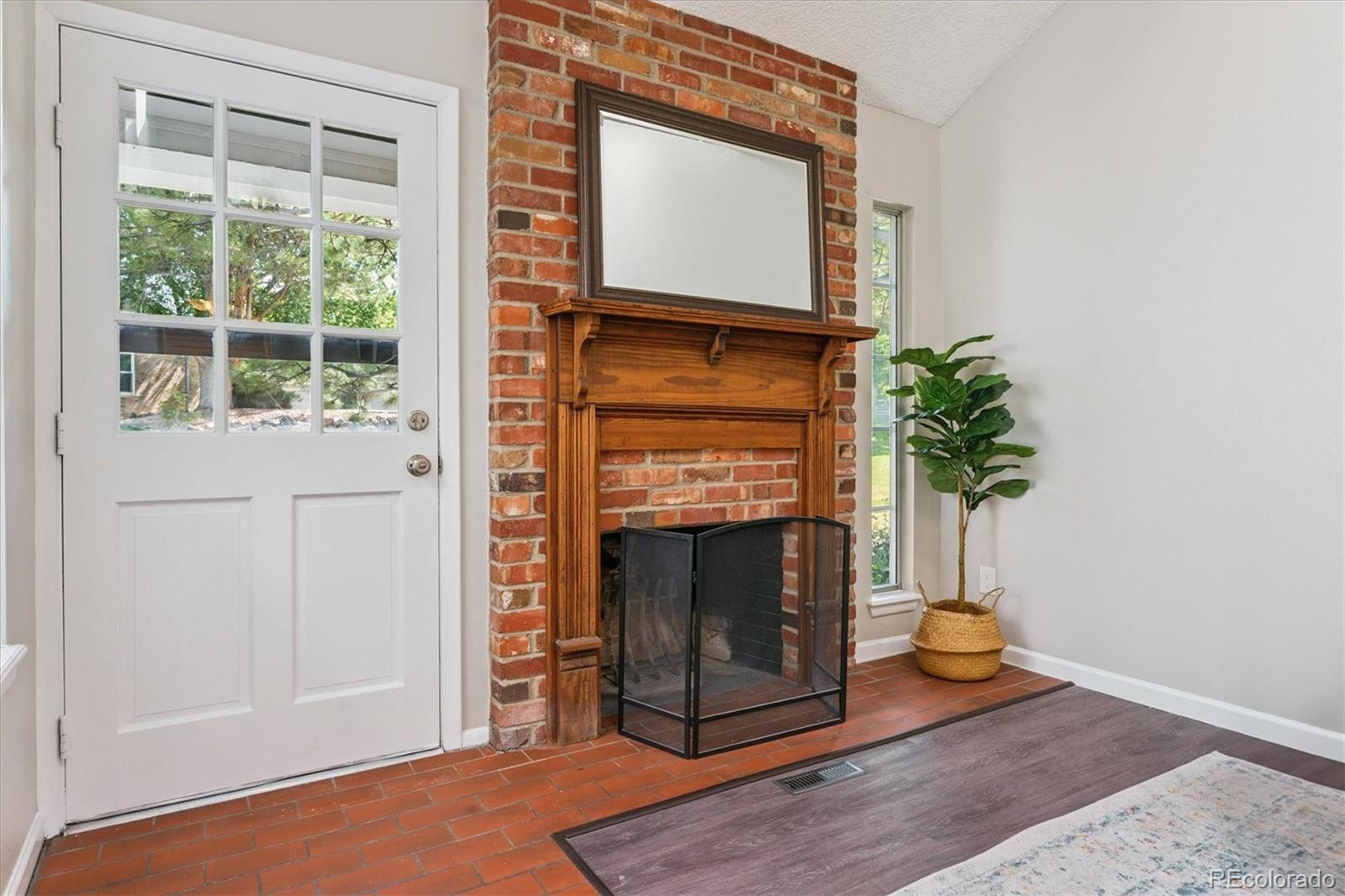 MLS Image #2 for 2901 w long drive,littleton, Colorado