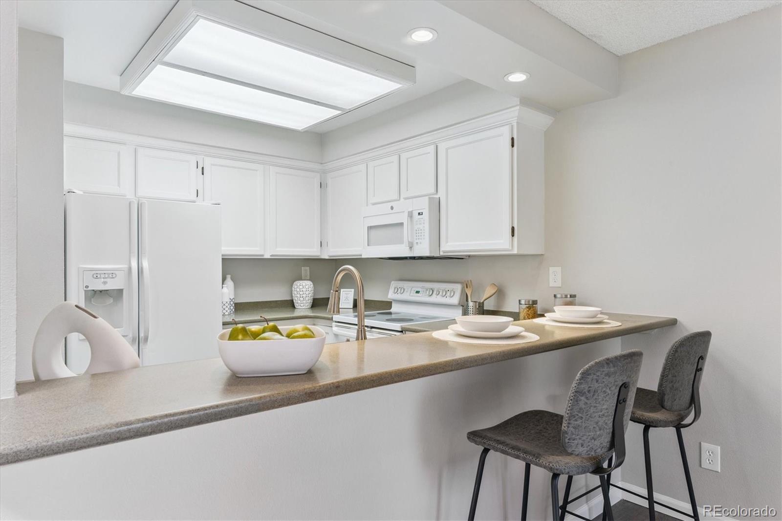 MLS Image #8 for 2901 w long drive,littleton, Colorado