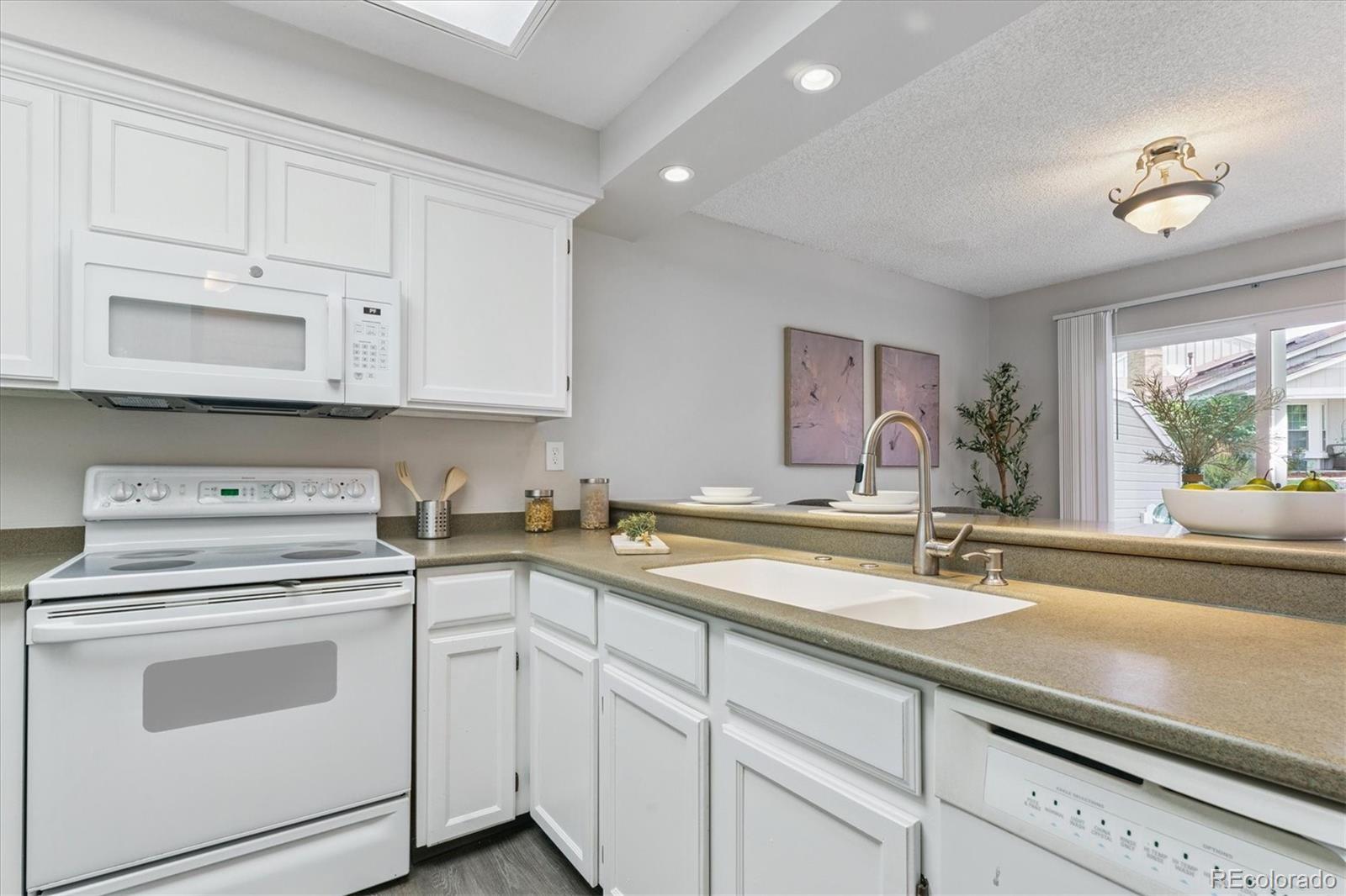 MLS Image #9 for 2901 w long drive,littleton, Colorado