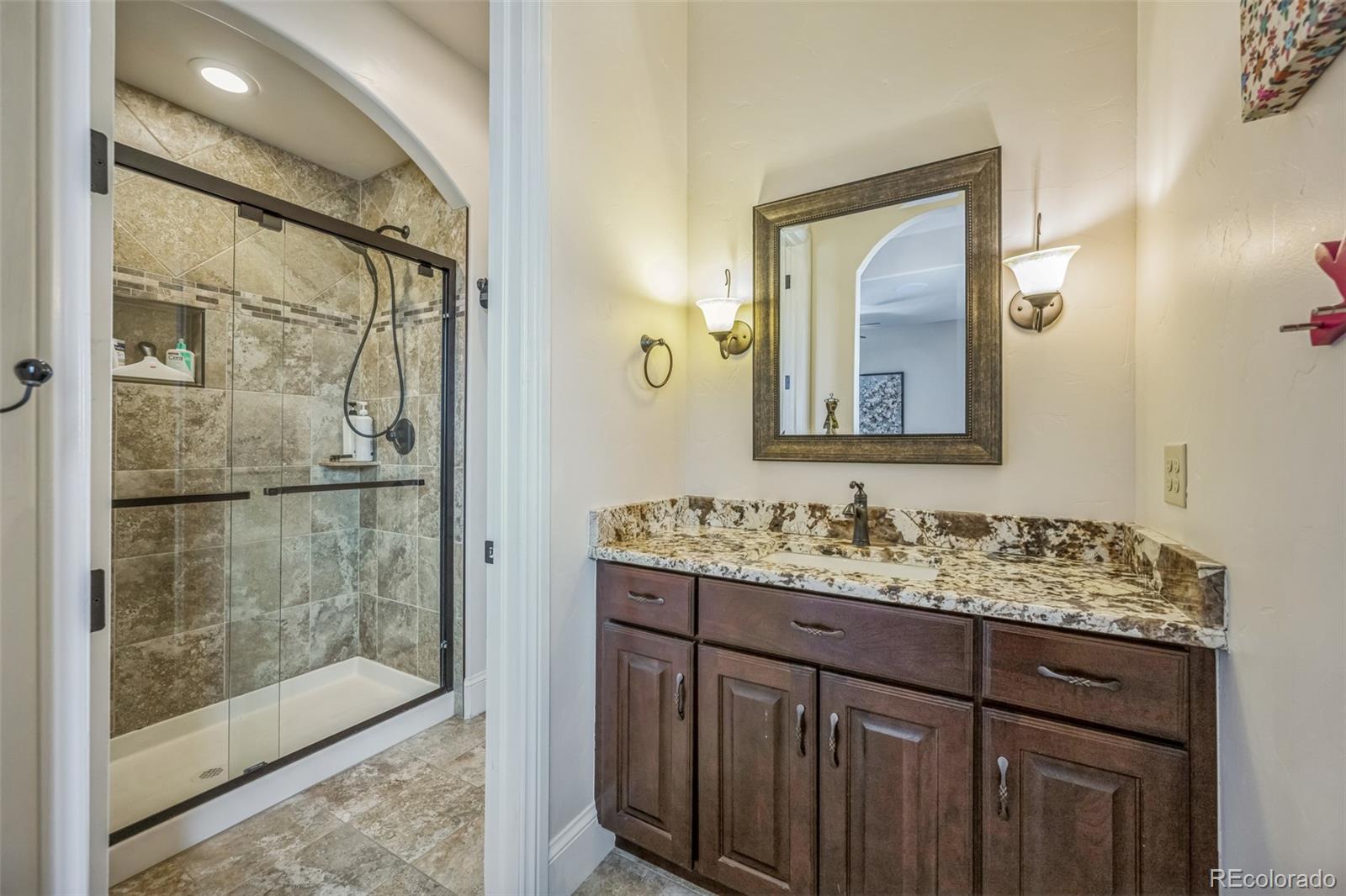 MLS Image #14 for 27062 e long circle,aurora, Colorado