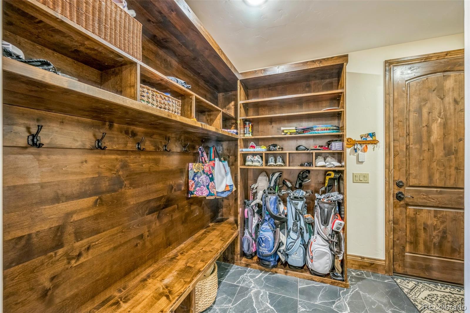 MLS Image #19 for 27062 e long circle,aurora, Colorado