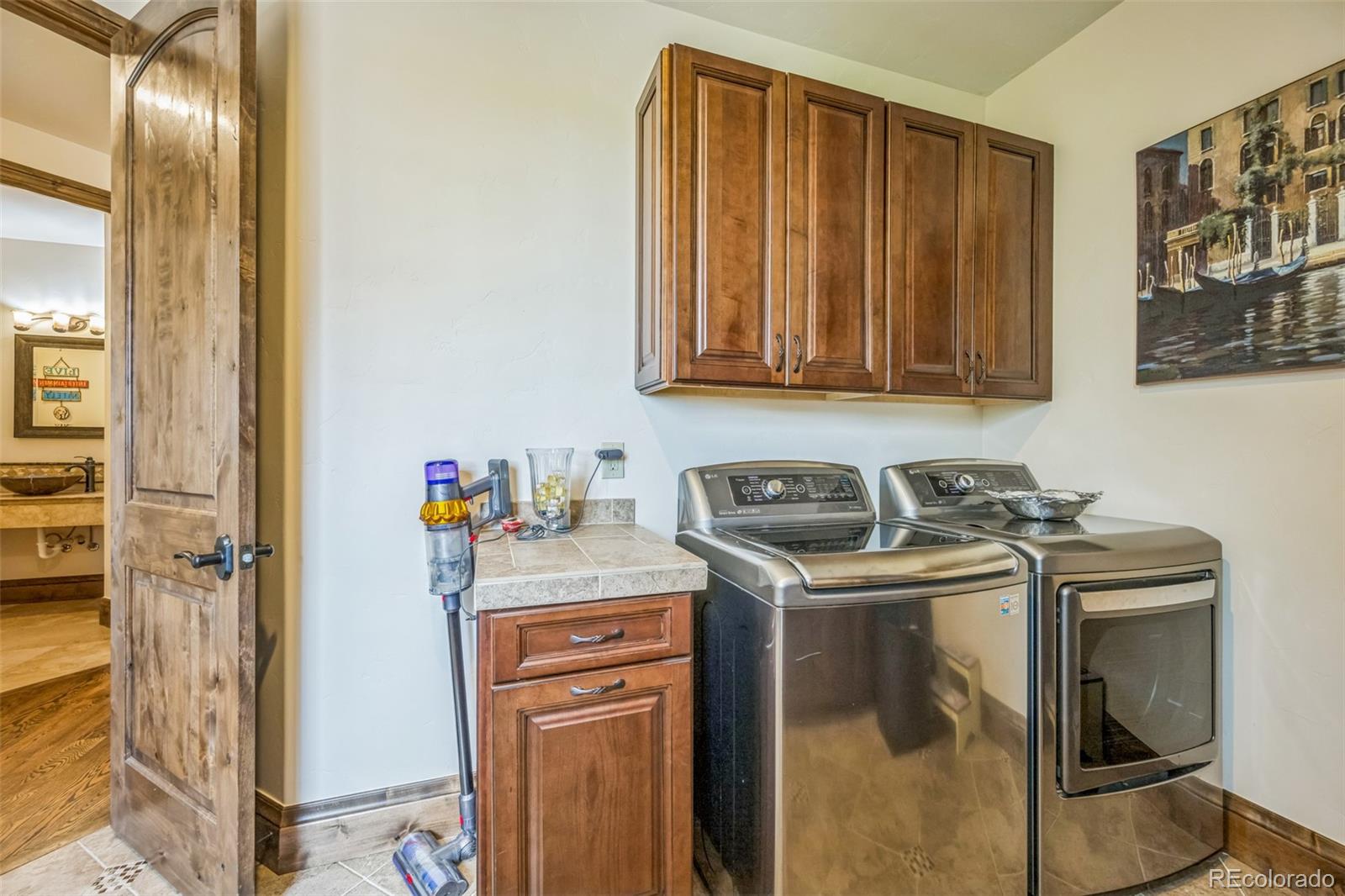 MLS Image #37 for 27062 e long circle,aurora, Colorado