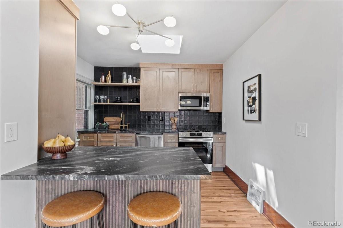 MLS Image #11 for 260 n delaware street,denver, Colorado