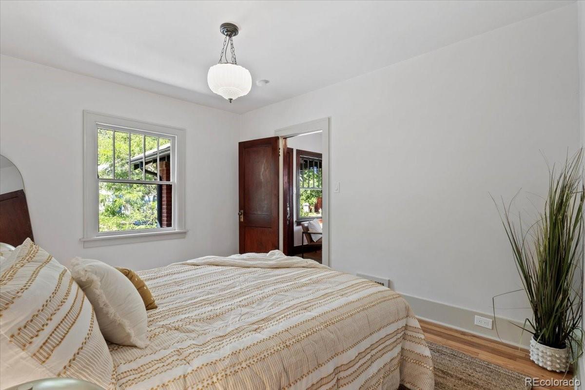 MLS Image #14 for 260 n delaware street,denver, Colorado