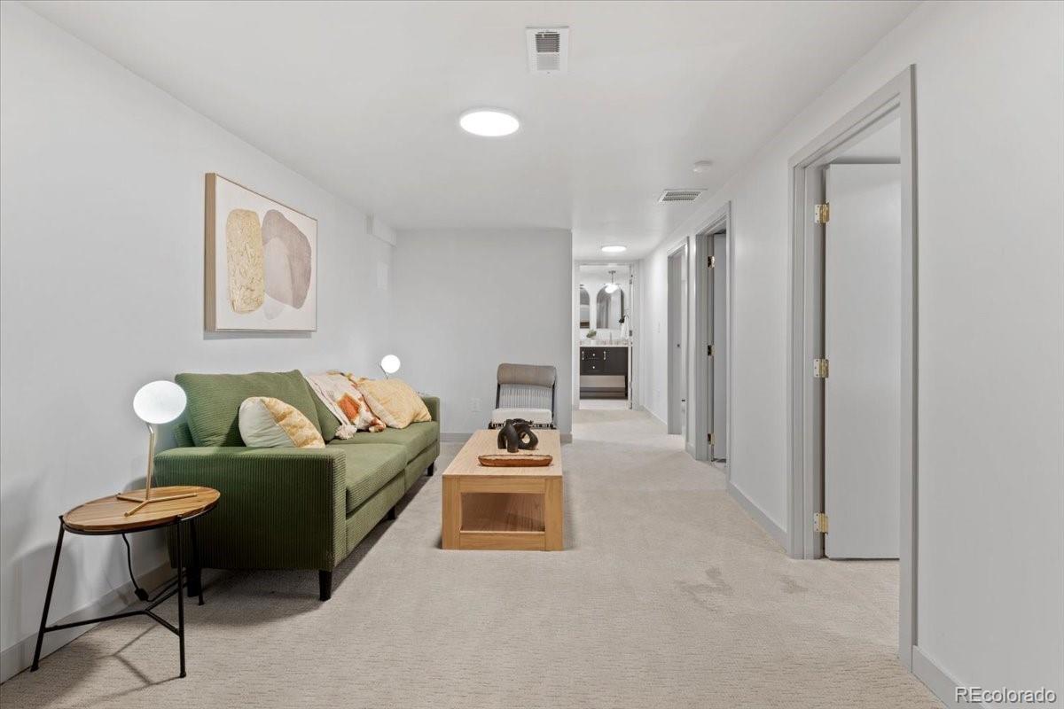 MLS Image #19 for 260 n delaware street,denver, Colorado