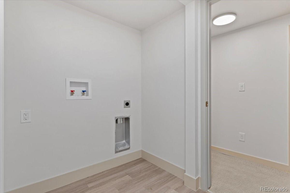 MLS Image #29 for 260 n delaware street,denver, Colorado