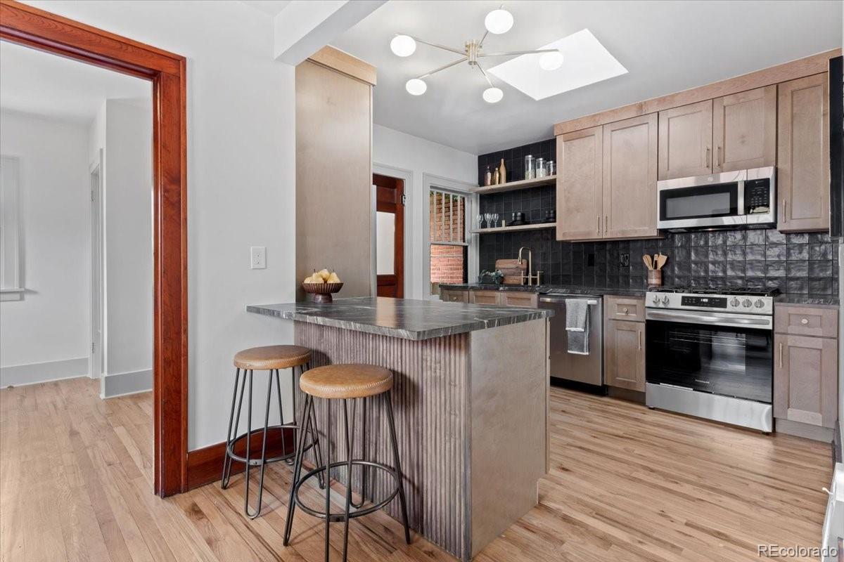 MLS Image #7 for 260 n delaware street,denver, Colorado