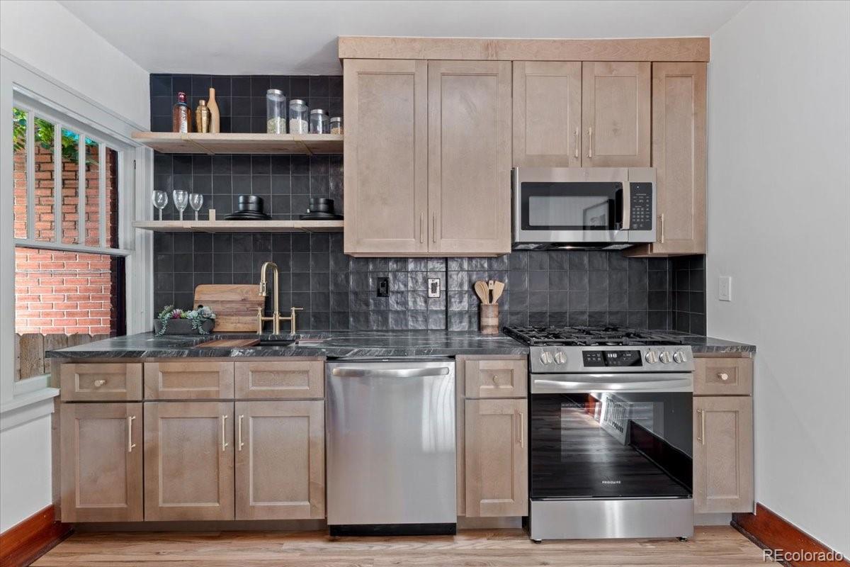 MLS Image #9 for 260 n delaware street,denver, Colorado
