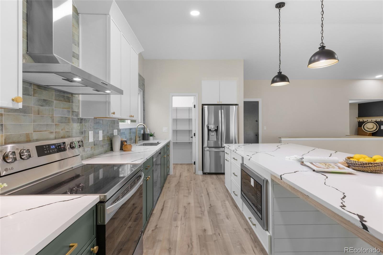 MLS Image #10 for 8195  field court,arvada, Colorado