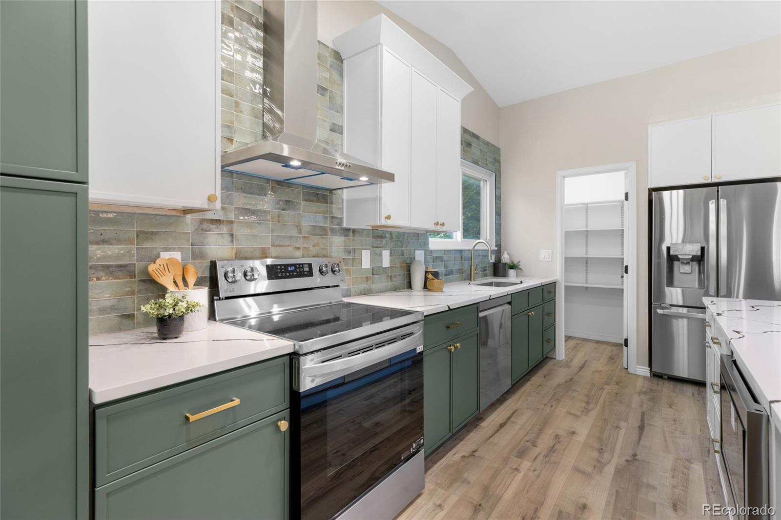 MLS Image #11 for 8195  field court,arvada, Colorado