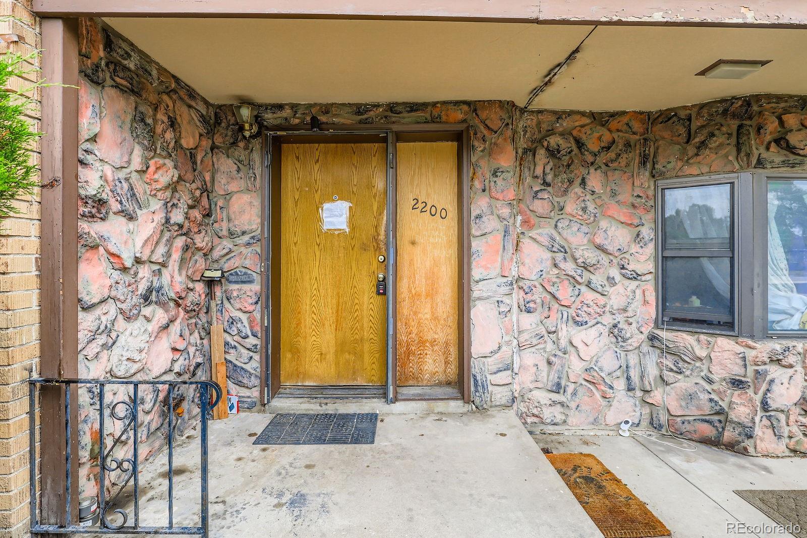MLS Image #2 for 2200  poplar street,denver, Colorado