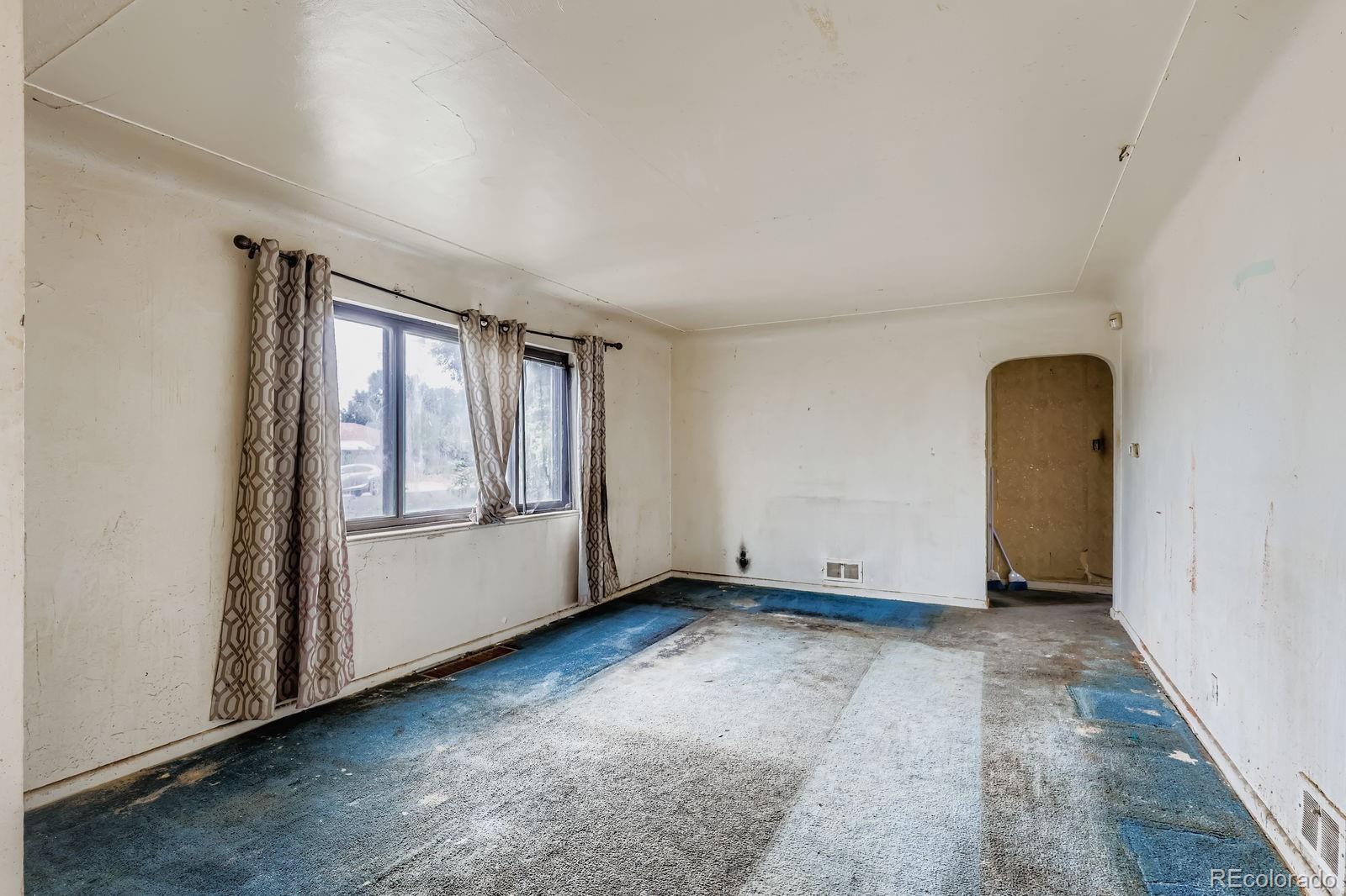 MLS Image #3 for 2200  poplar street,denver, Colorado