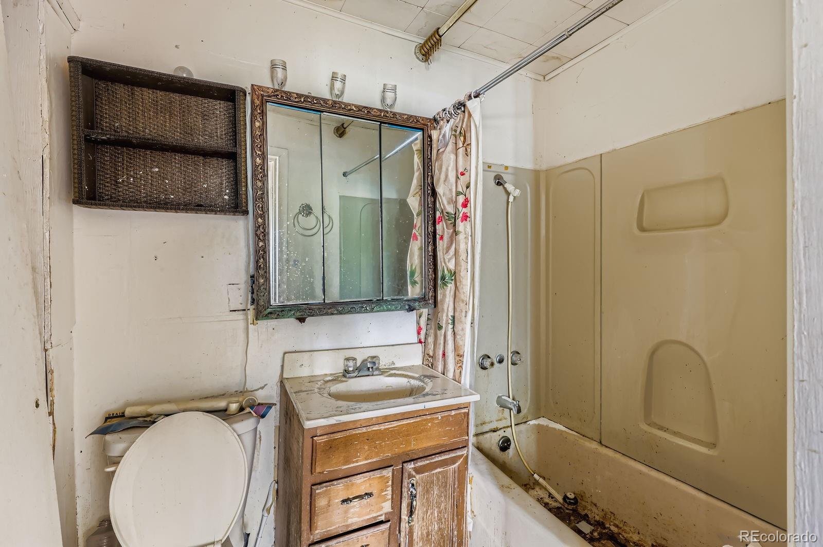 MLS Image #8 for 2200  poplar street,denver, Colorado