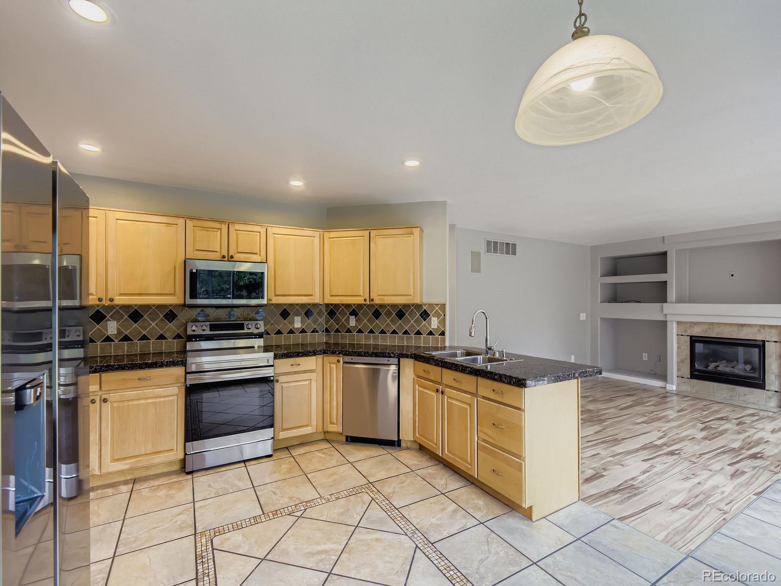 MLS Image #3 for 20462 e mansfield place,aurora, Colorado