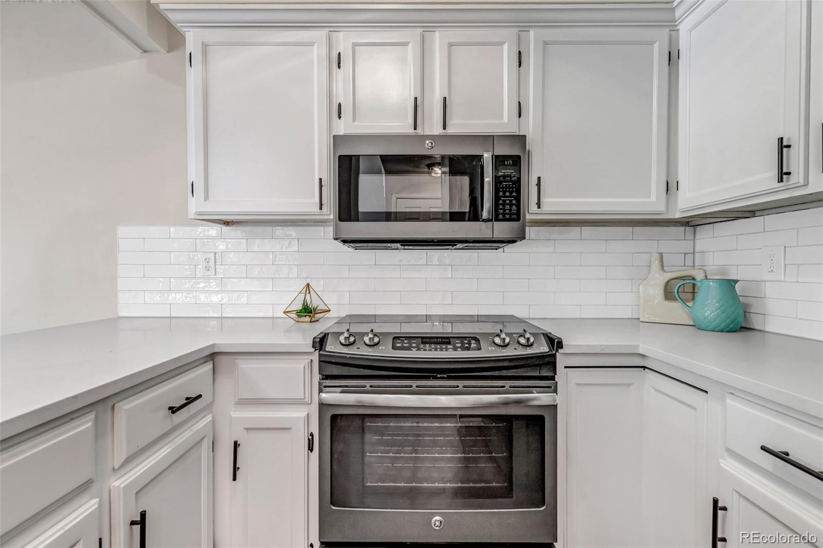 MLS Image #7 for 2821 w long drive,littleton, Colorado