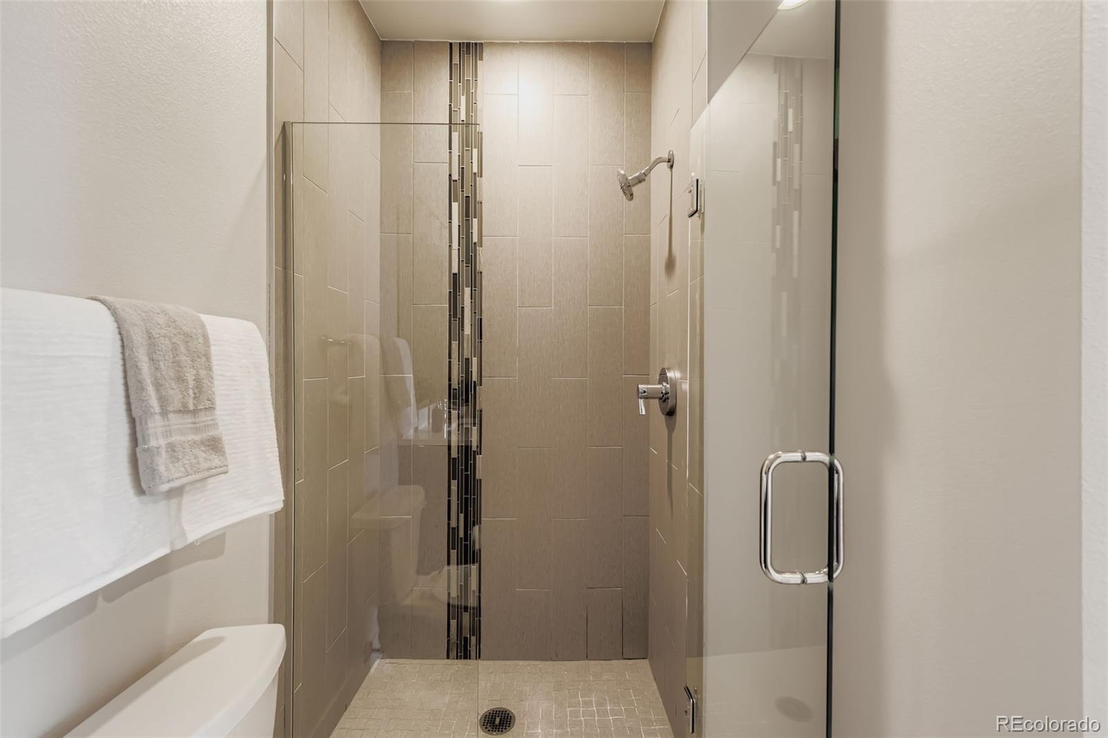 MLS Image #14 for 2374 s university boulevard 504,denver, Colorado