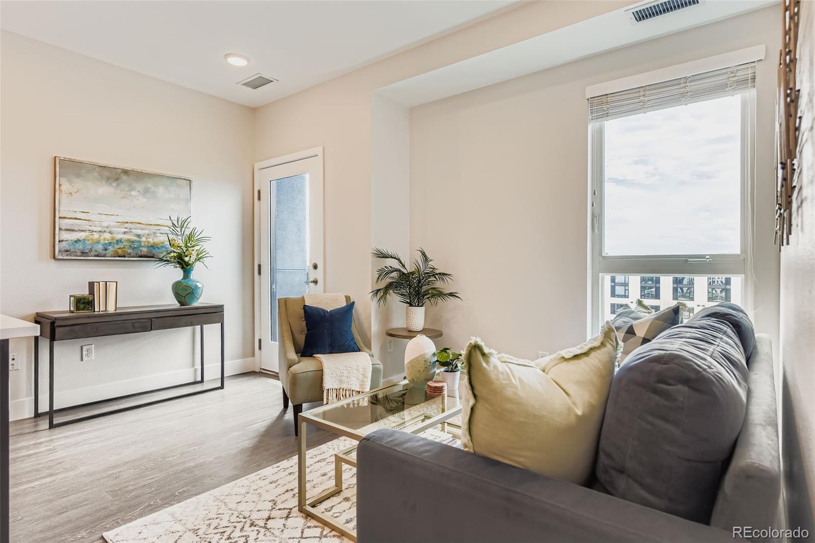 MLS Image #8 for 2374 s university boulevard 504,denver, Colorado