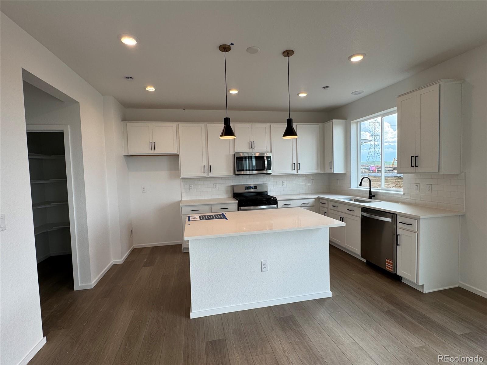 MLS Image #4 for 2162 s irvington street,aurora, Colorado