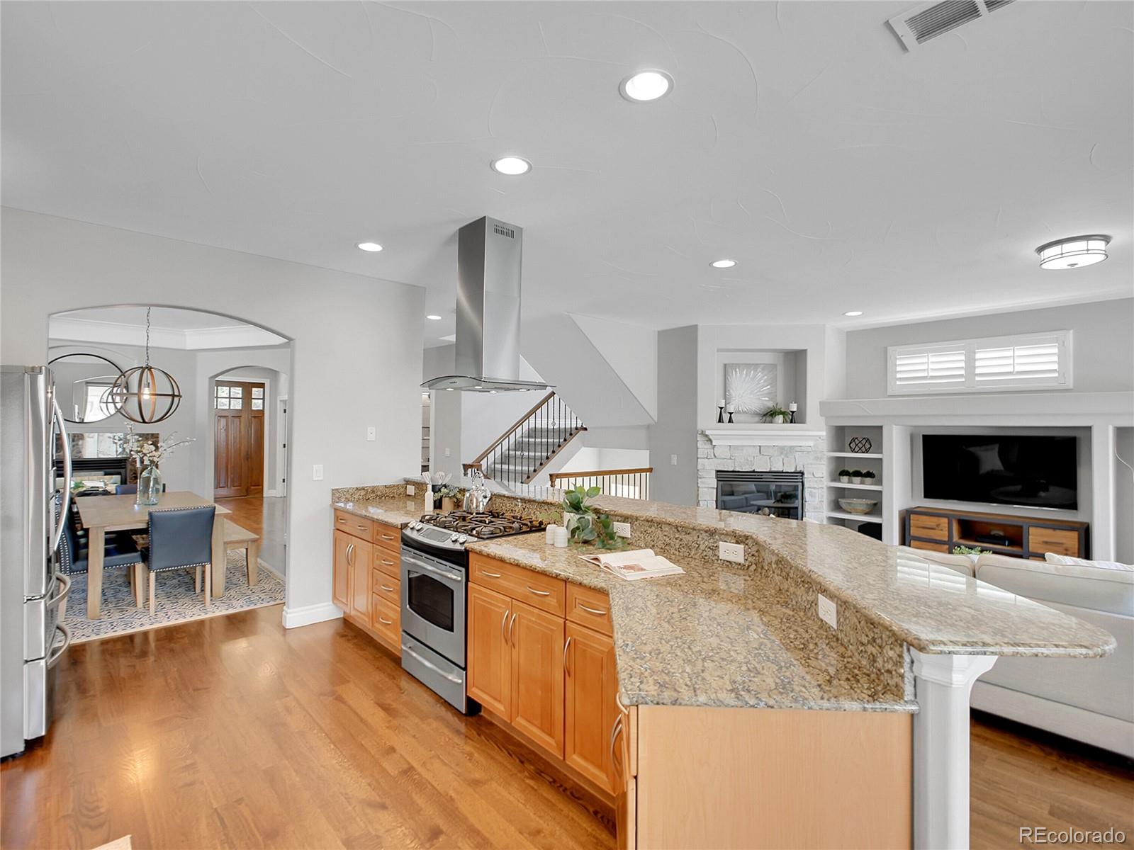 MLS Image #17 for 2249 s marion street,denver, Colorado