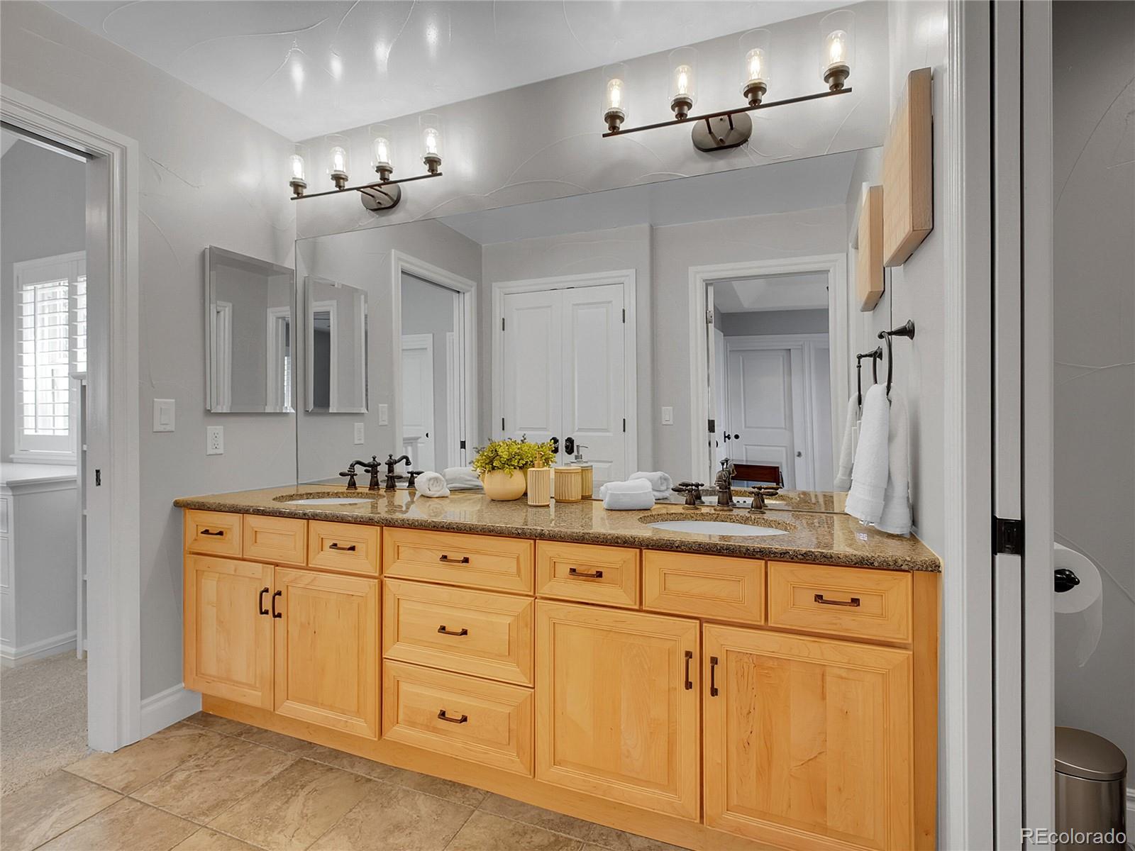 MLS Image #32 for 2249 s marion street,denver, Colorado