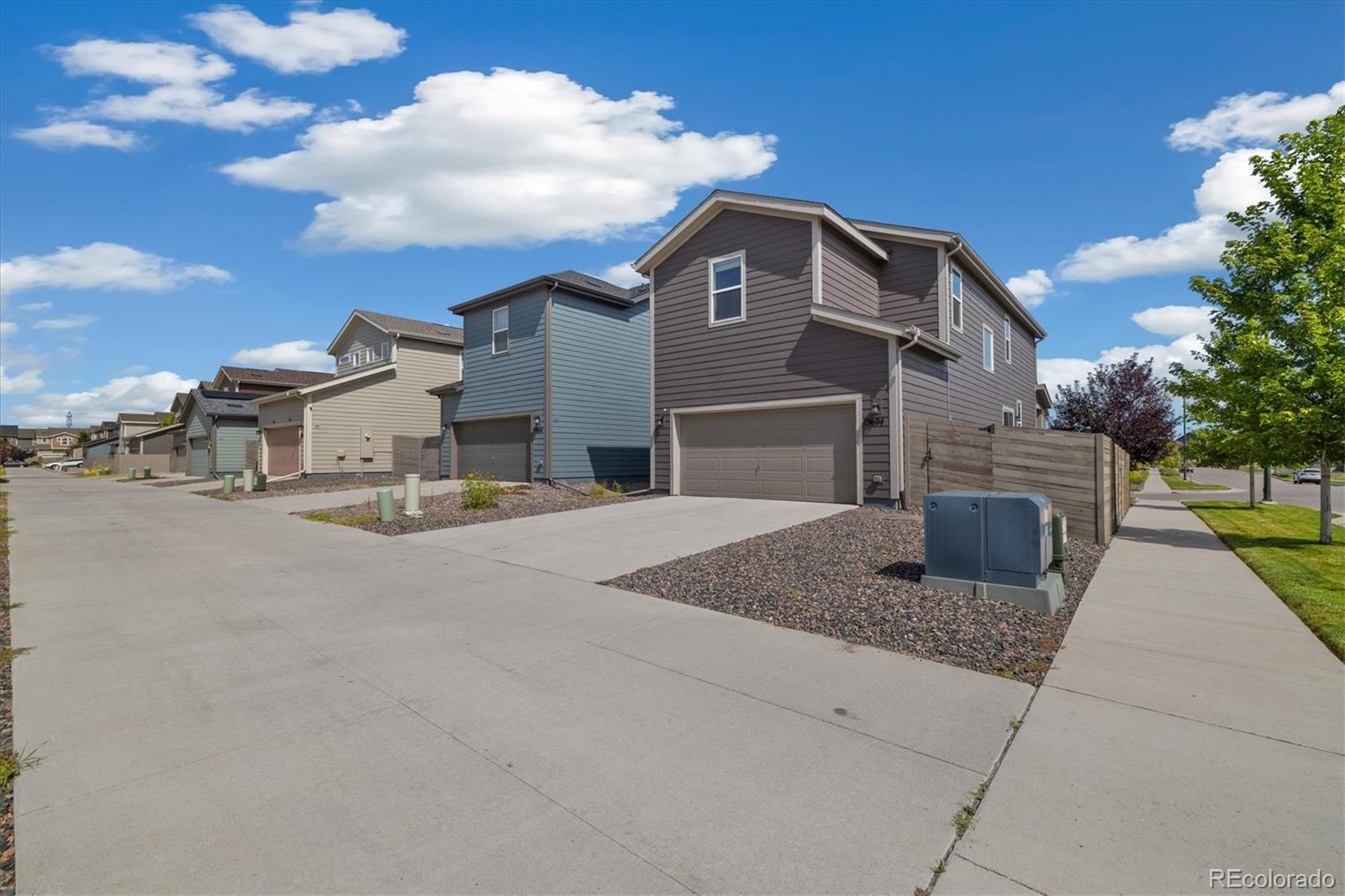 MLS Image #25 for 15694 e 47th drive,denver, Colorado