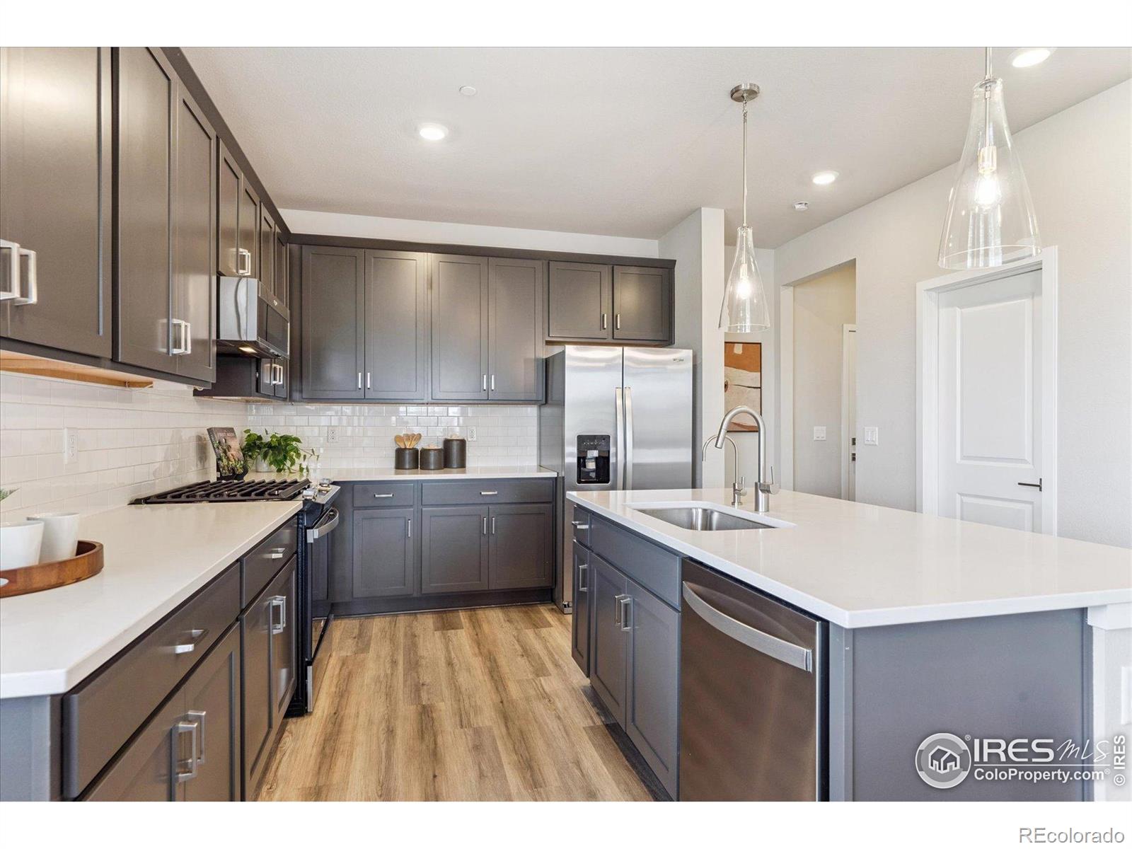 MLS Image #13 for 2890 s flat circle,longmont, Colorado