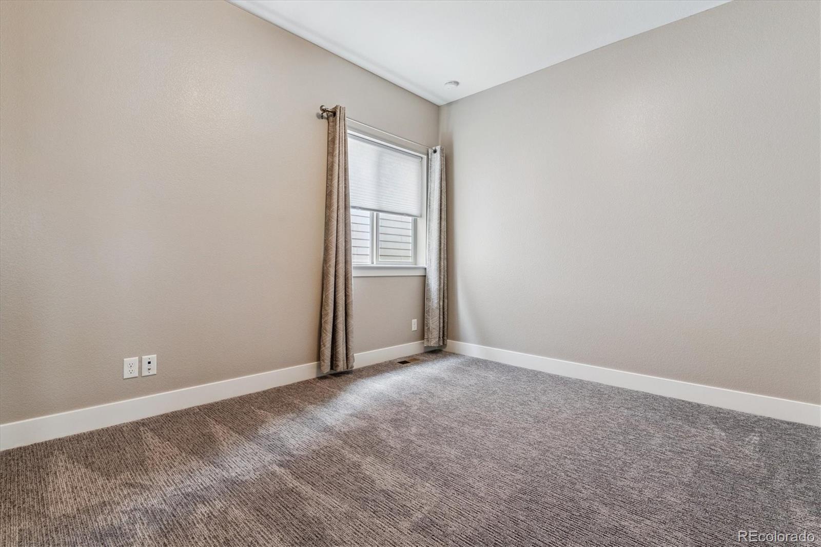 MLS Image #18 for 11336 e 27th avenue,denver, Colorado