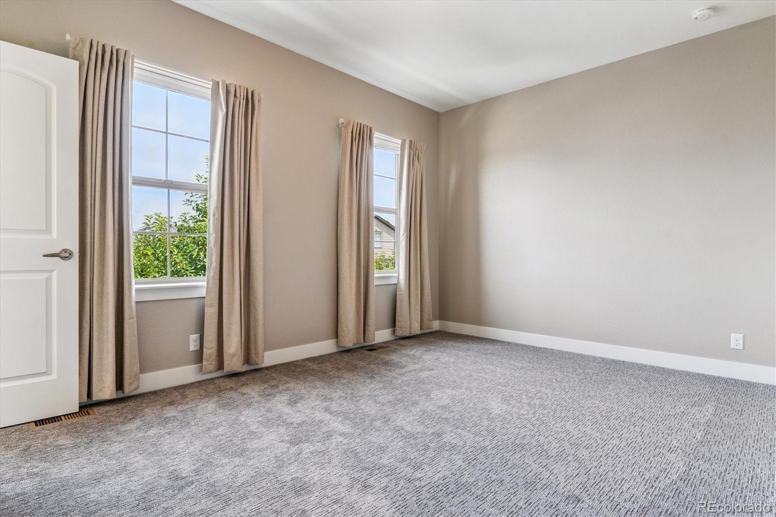 MLS Image #21 for 11336 e 27th avenue,denver, Colorado