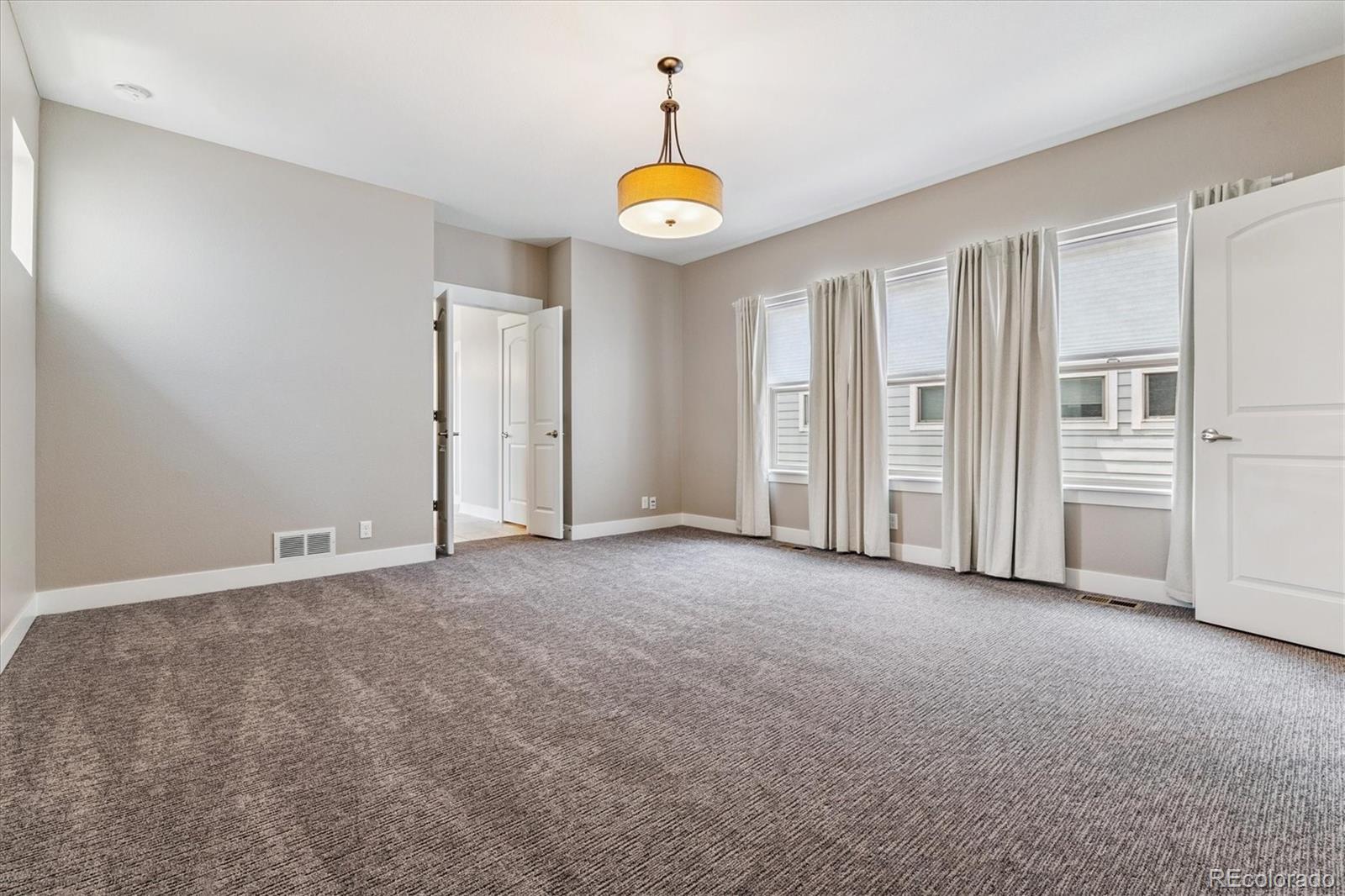 MLS Image #23 for 11336 e 27th avenue,denver, Colorado
