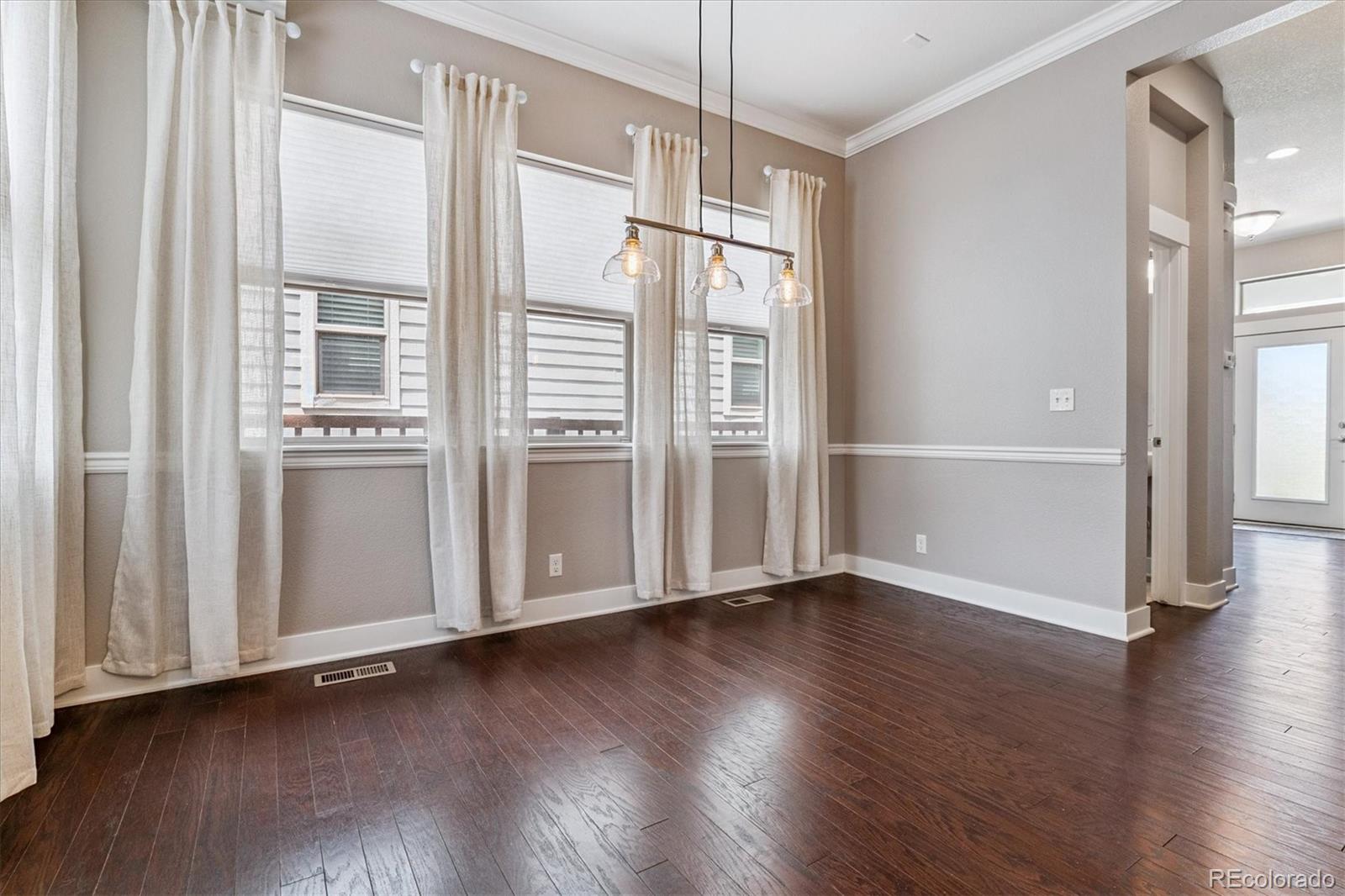 MLS Image #8 for 11336 e 27th avenue,denver, Colorado