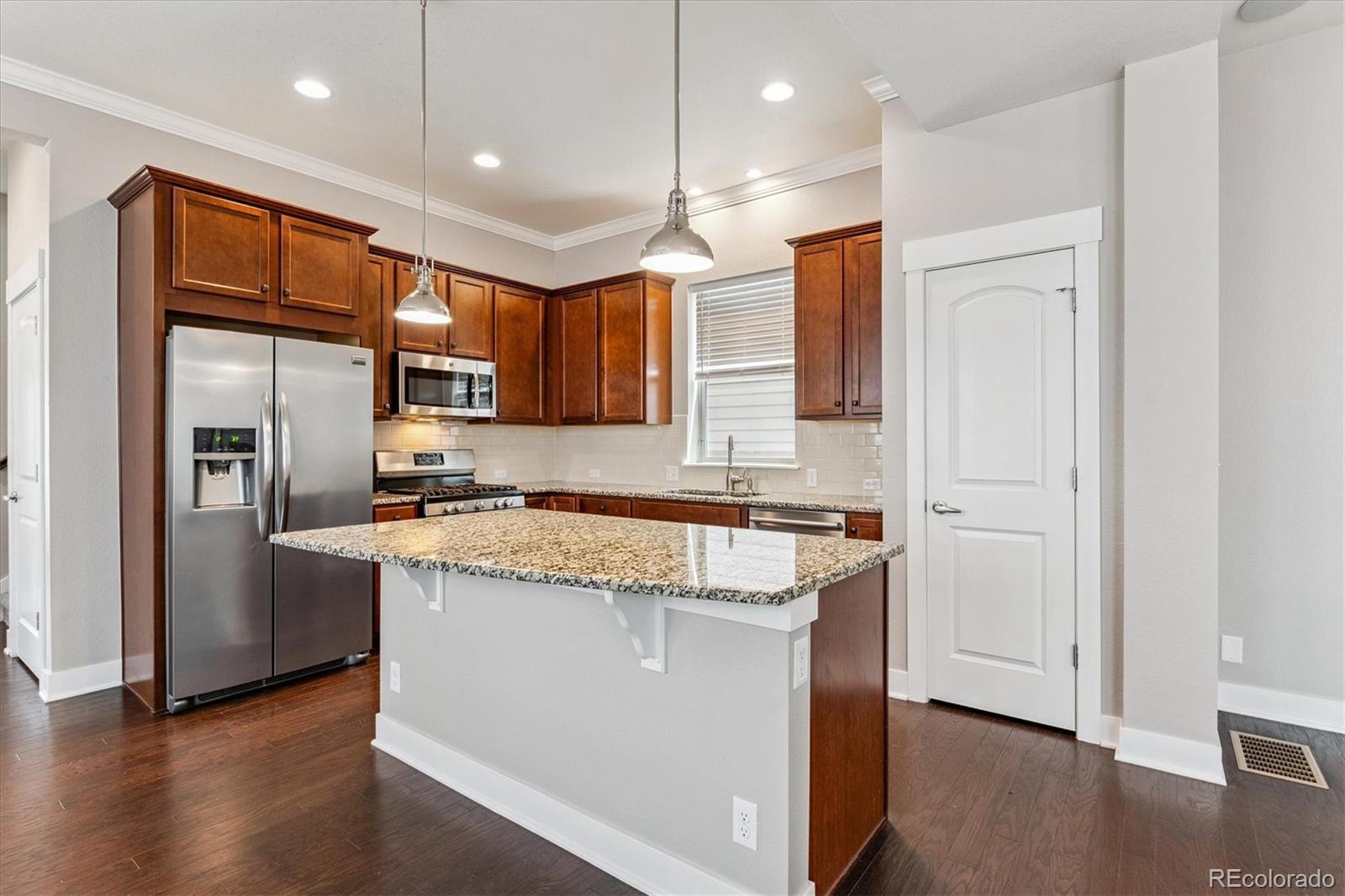 MLS Image #9 for 11336 e 27th avenue,denver, Colorado