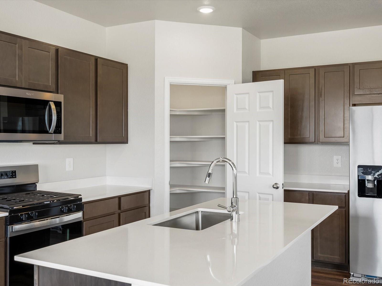 MLS Image #8 for 540  97th avenue,greeley, Colorado