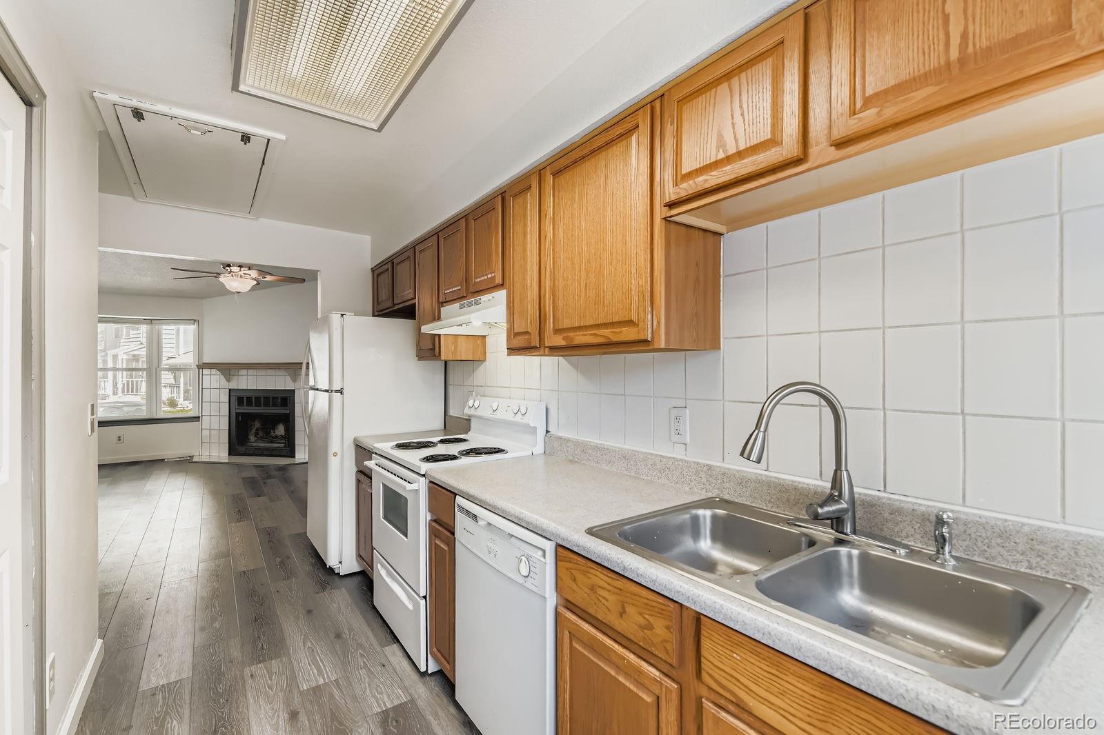 MLS Image #11 for 8206  washington street,denver, Colorado