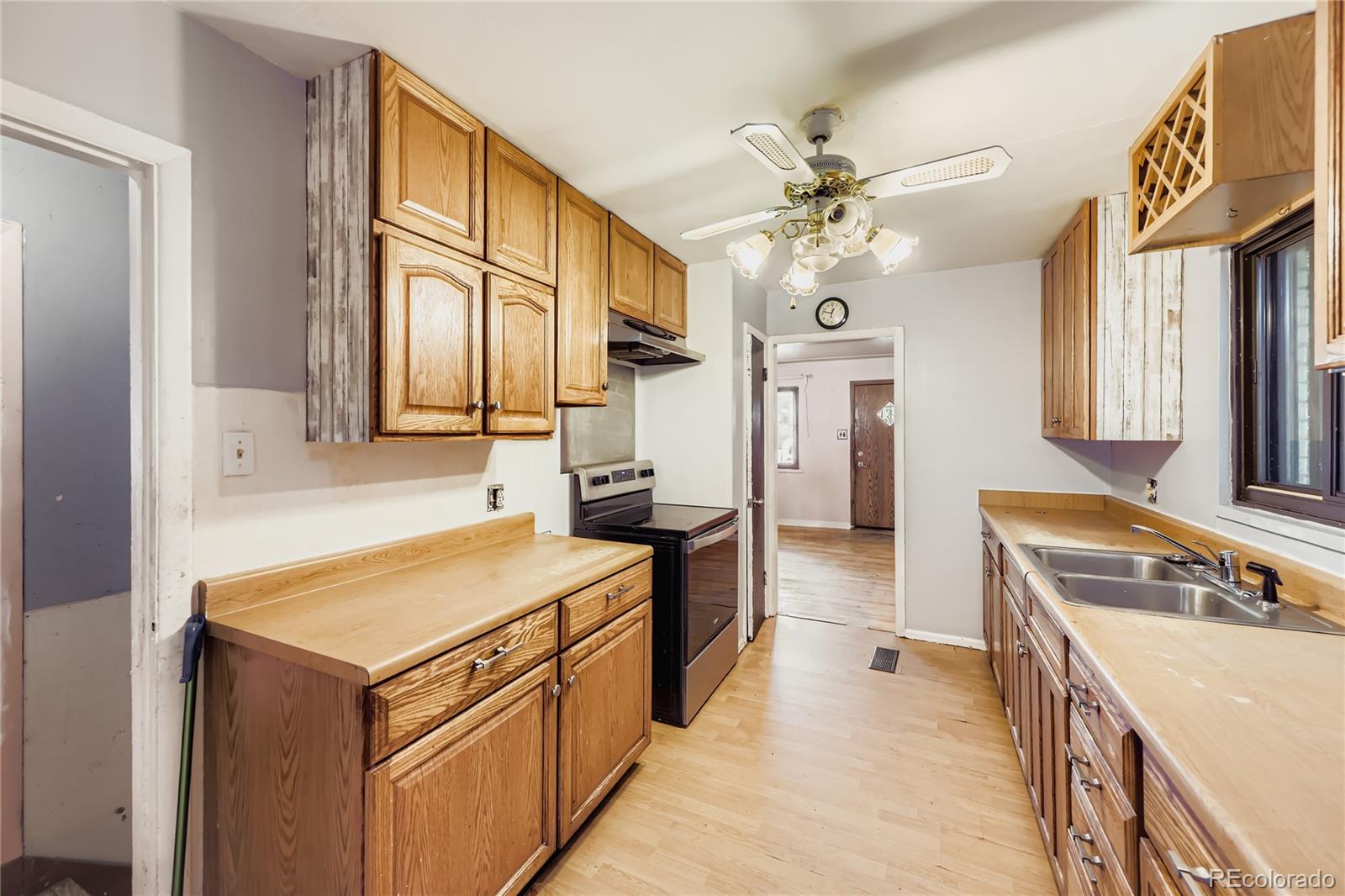 MLS Image #10 for 2209  havana street,aurora, Colorado