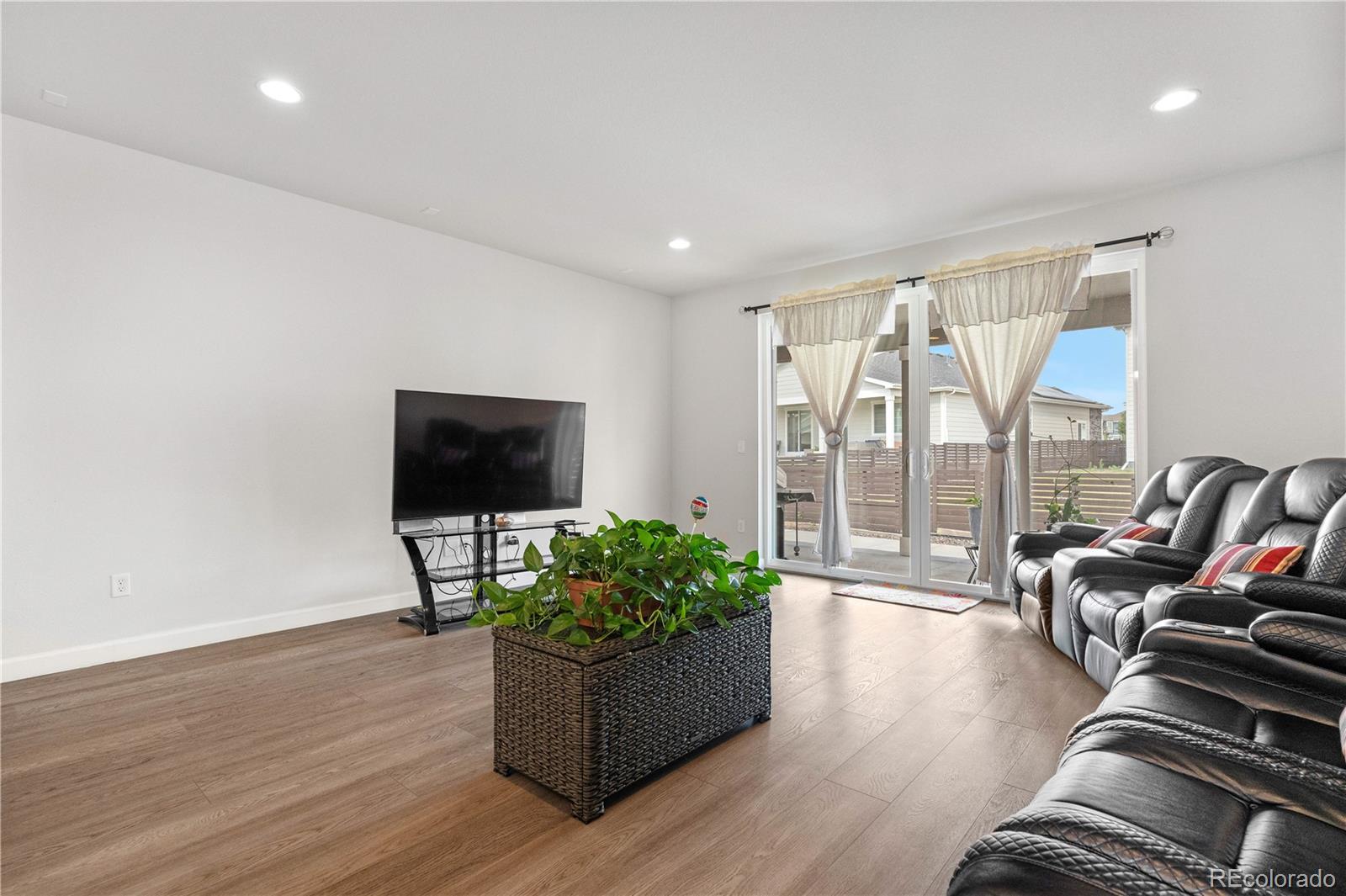 MLS Image #9 for 226 s shady grove court,aurora, Colorado